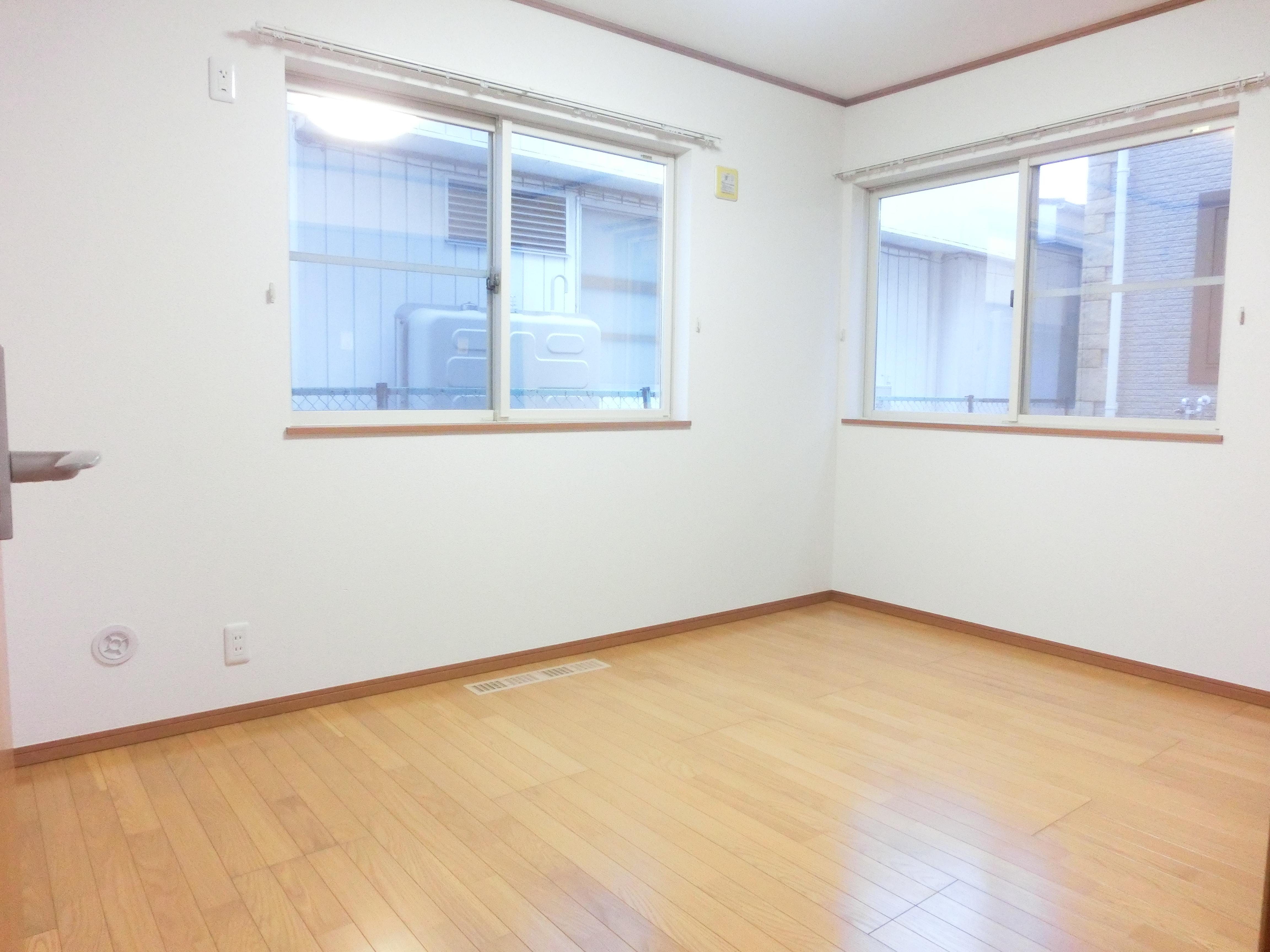 ★日本住宅★インターネット無料★2026年3月入居契約可!賃料減額交渉可。Eternaluce(エタ