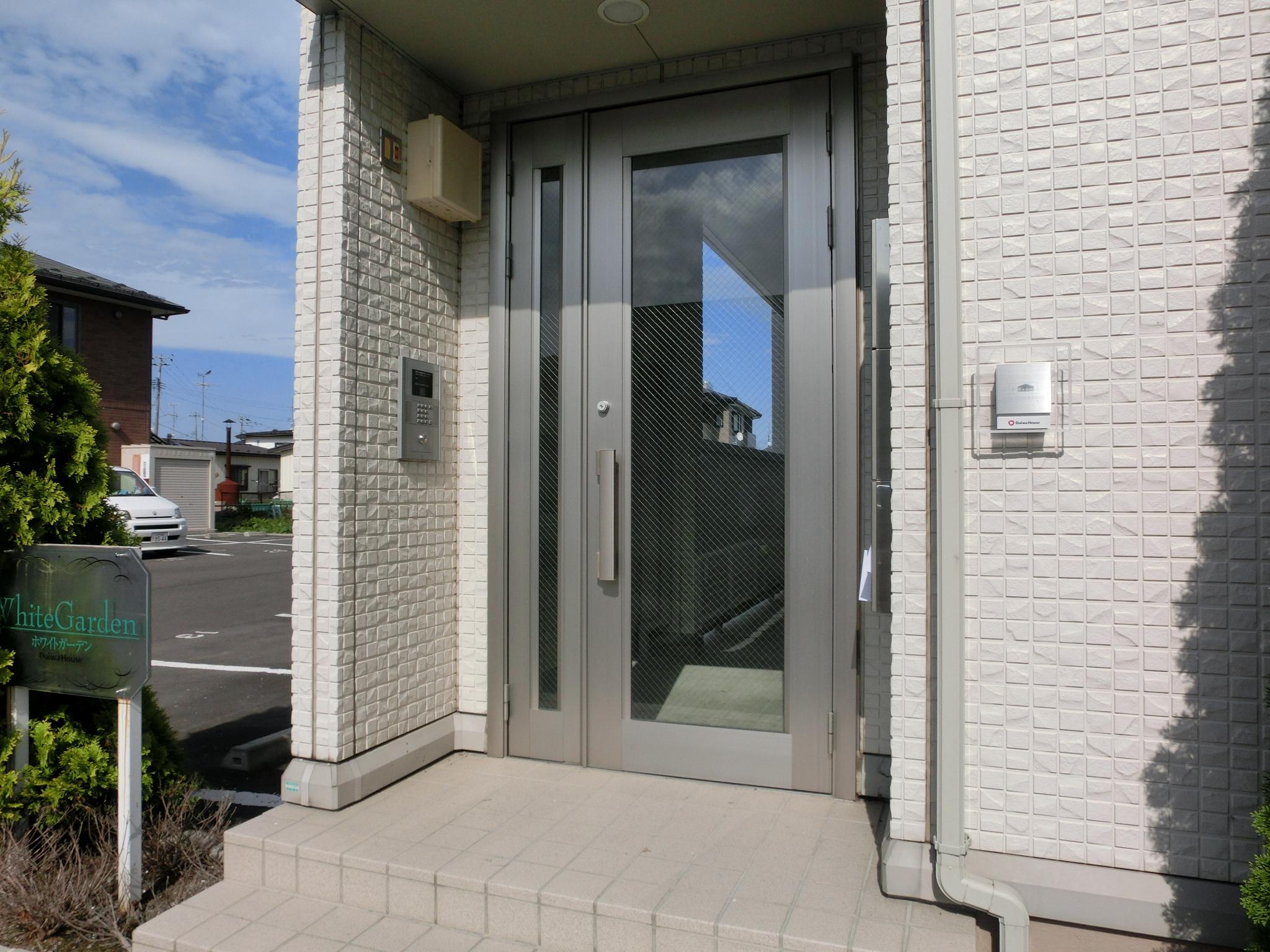 ★D-room★インターネットWi-Fi無料★ホワイトガーデン