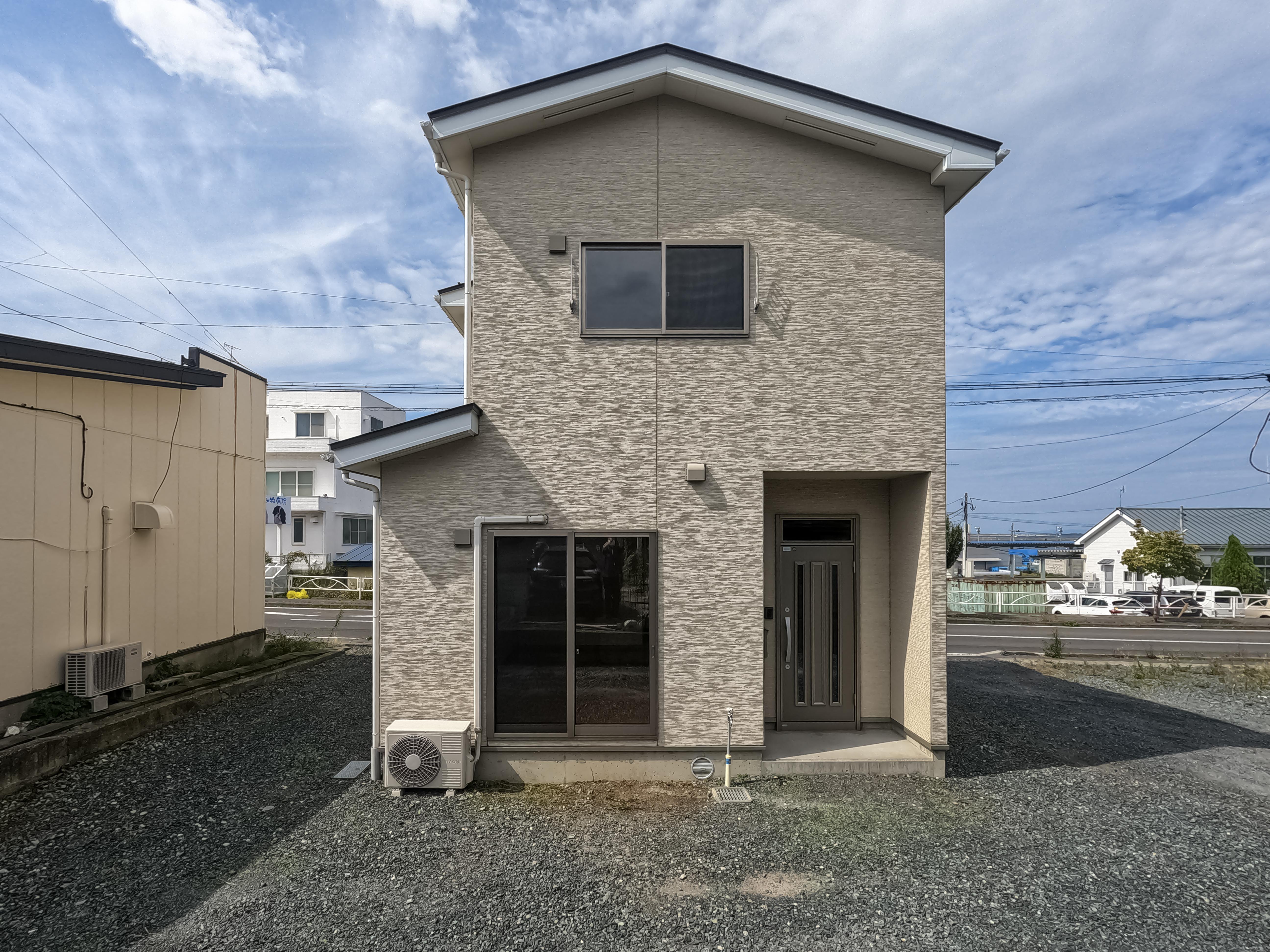 青森県八戸市大字鮫町字二子石