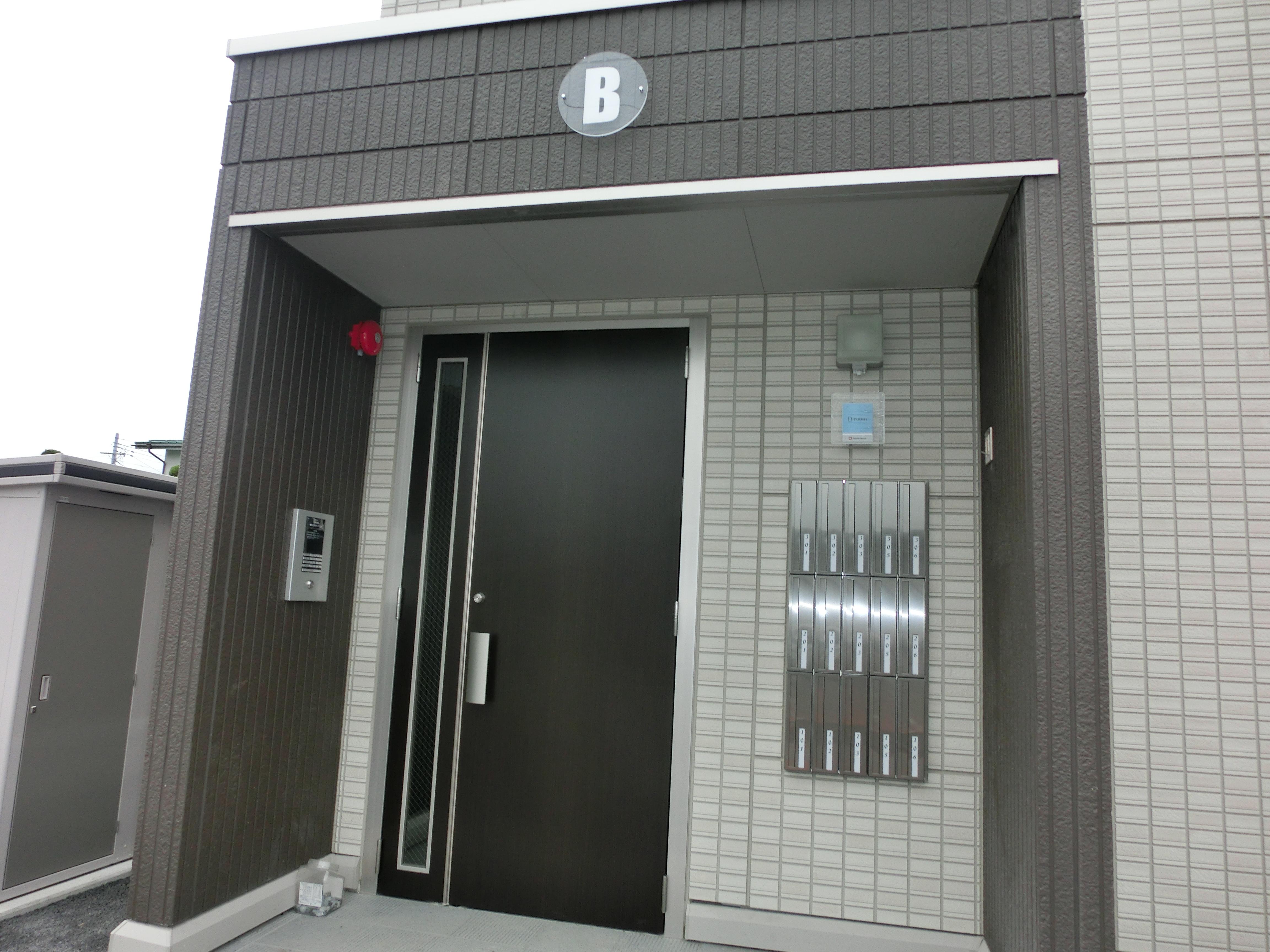 ★市役所・中心街まで徒歩圏内★3階建★都市ガス★インターネット無料★エクセルステージB