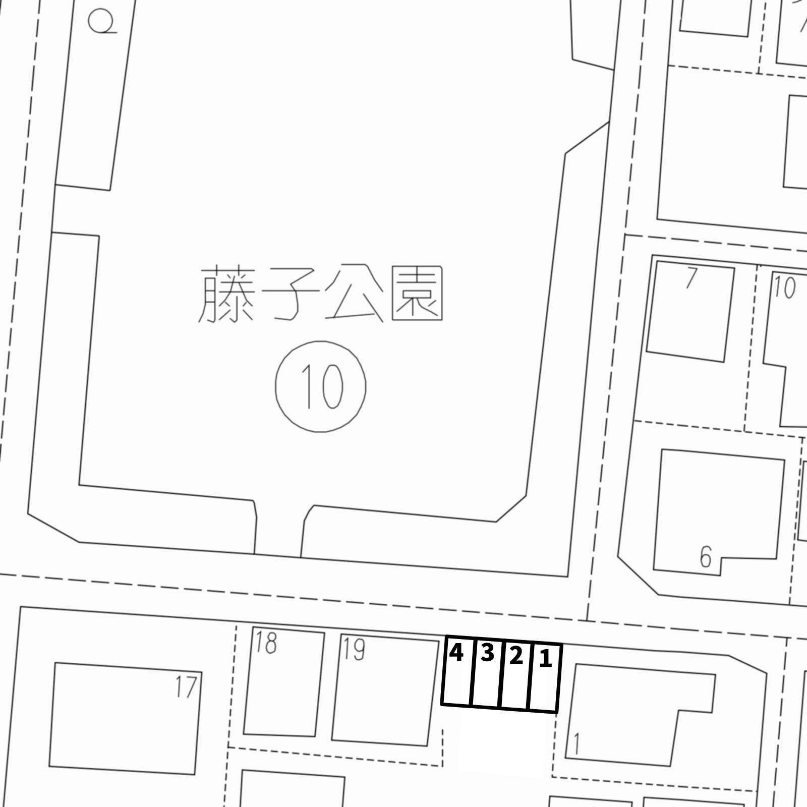 藤子公園前月極駐車場