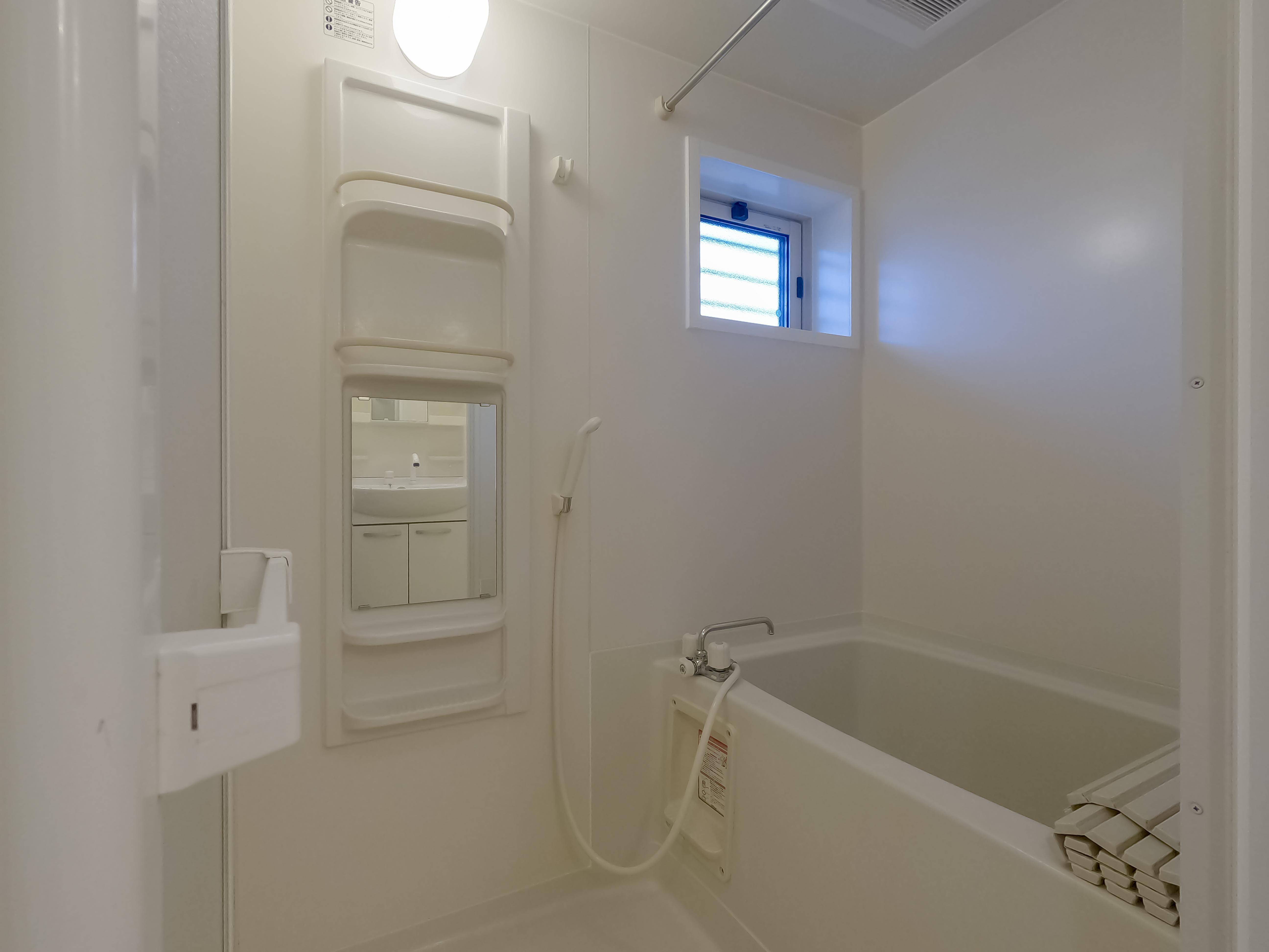 ★D-room★インターネットWi-Fi無料★ホワイトガーデン