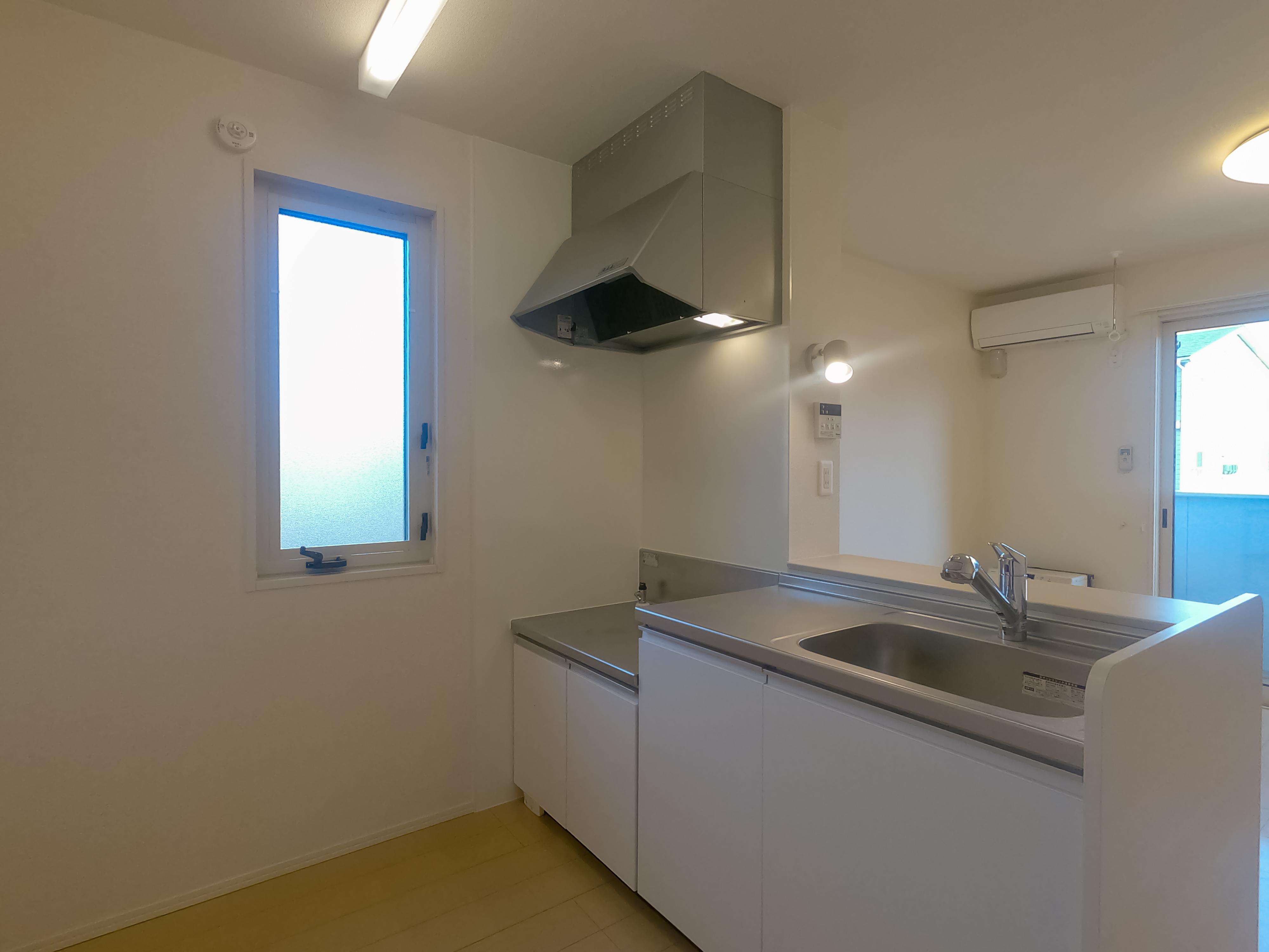 ★D-room★インターネット無料★コモライズ新井田西B