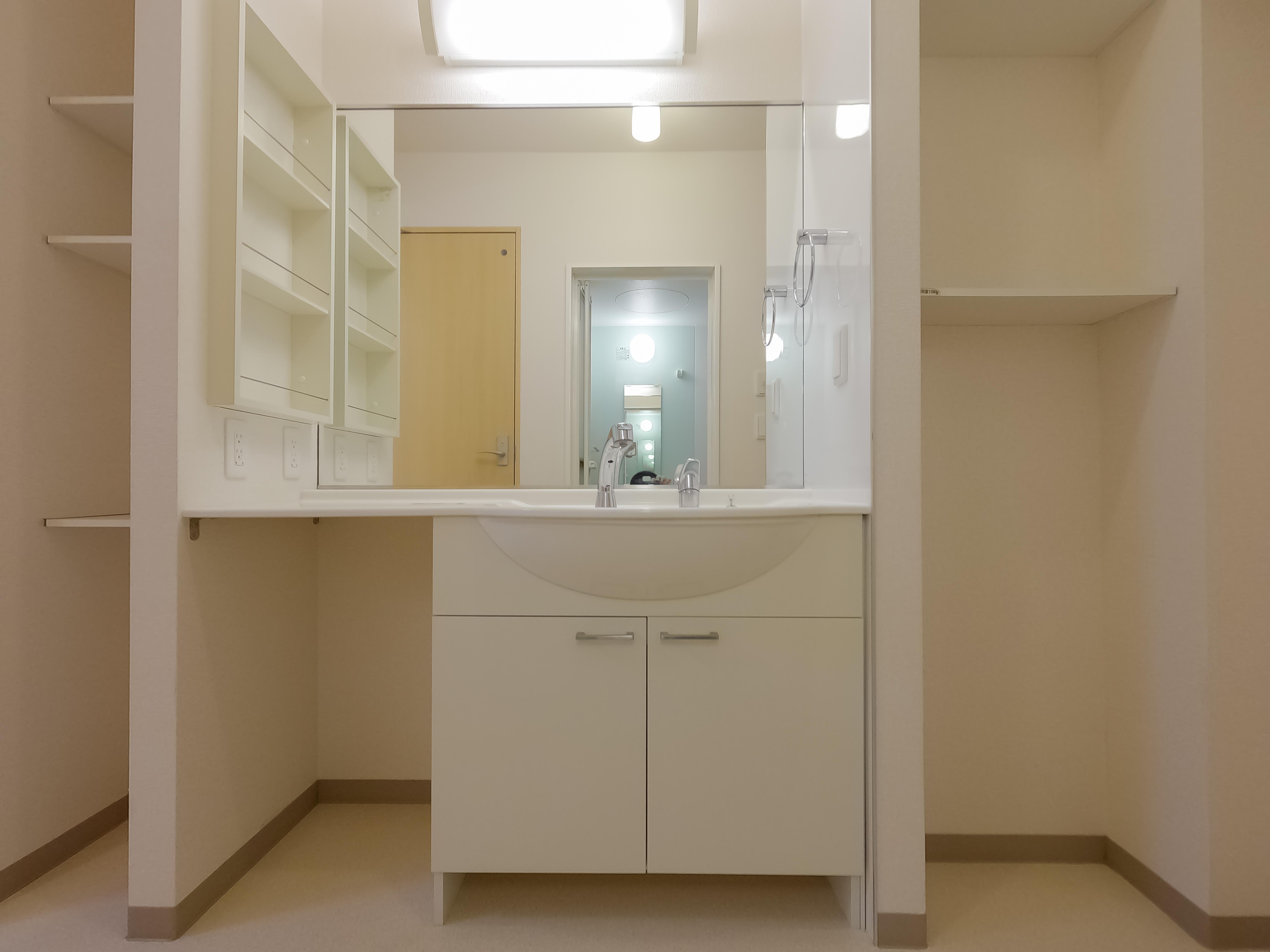 ★D-room★モンテローザ小待A