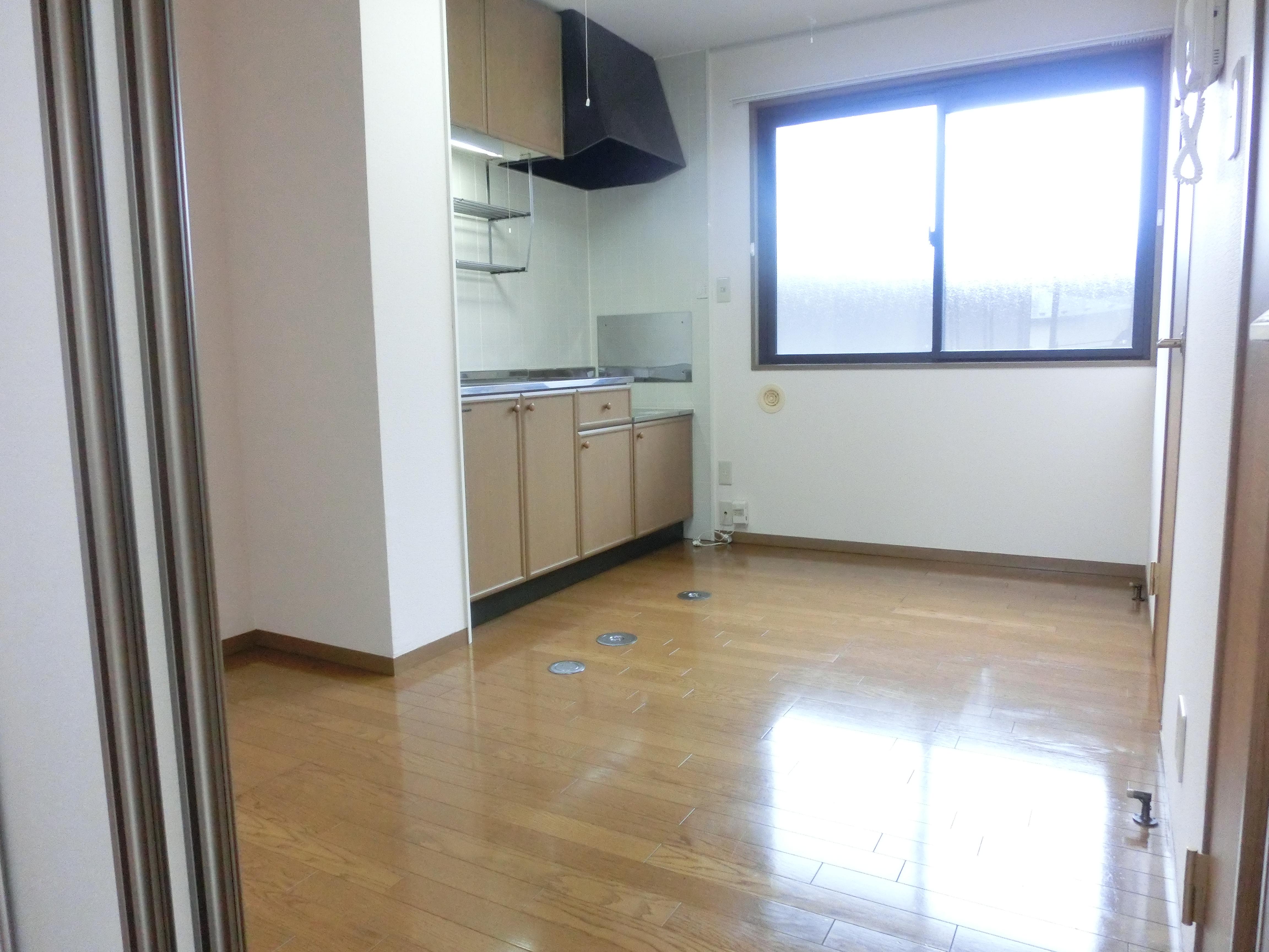 ★D-room★インターネットWi-Fi無料★セジュール類家