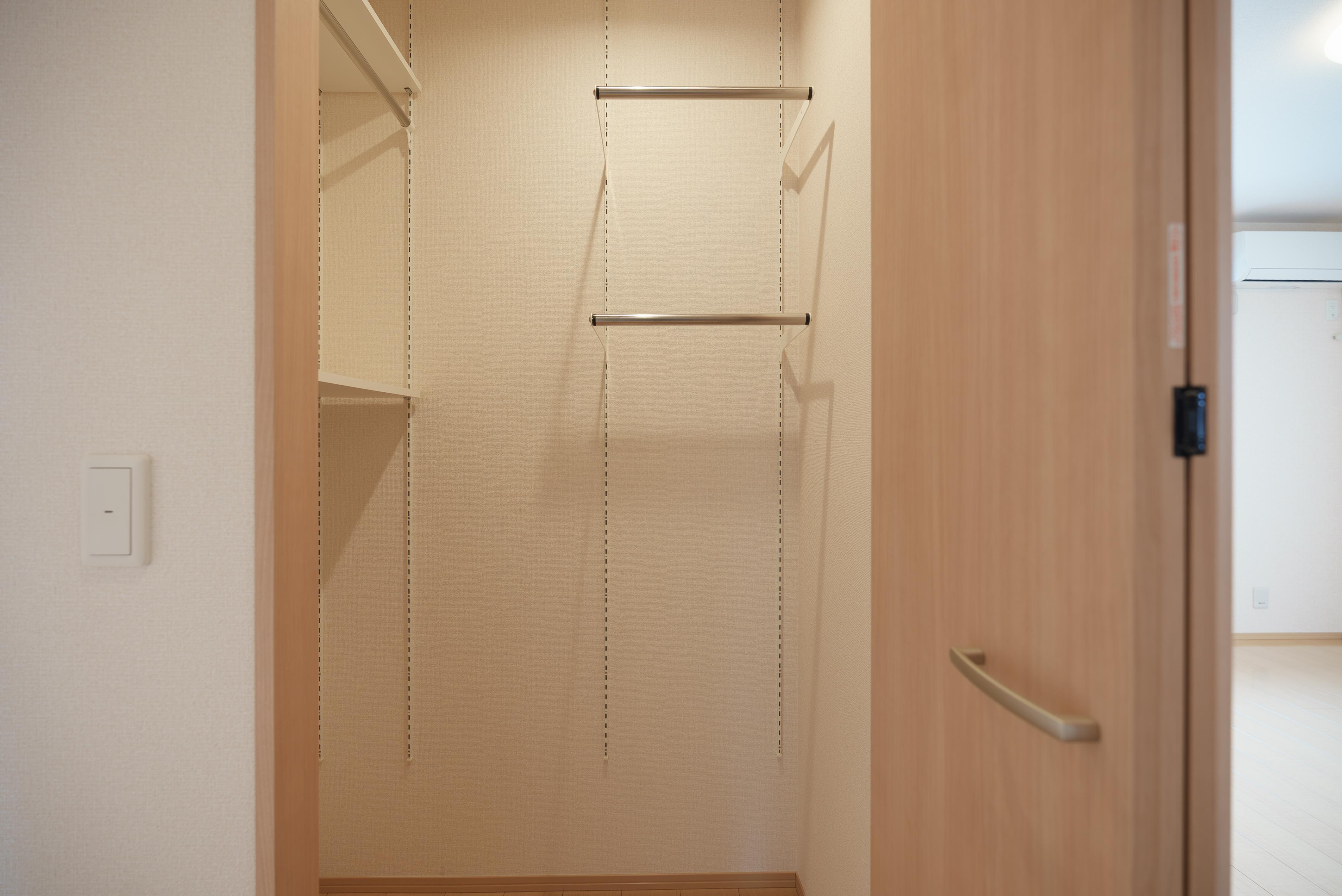 ★市役所・中心街まで徒歩圏内★3階建★都市ガス★インターネット無料★エクセルステージA