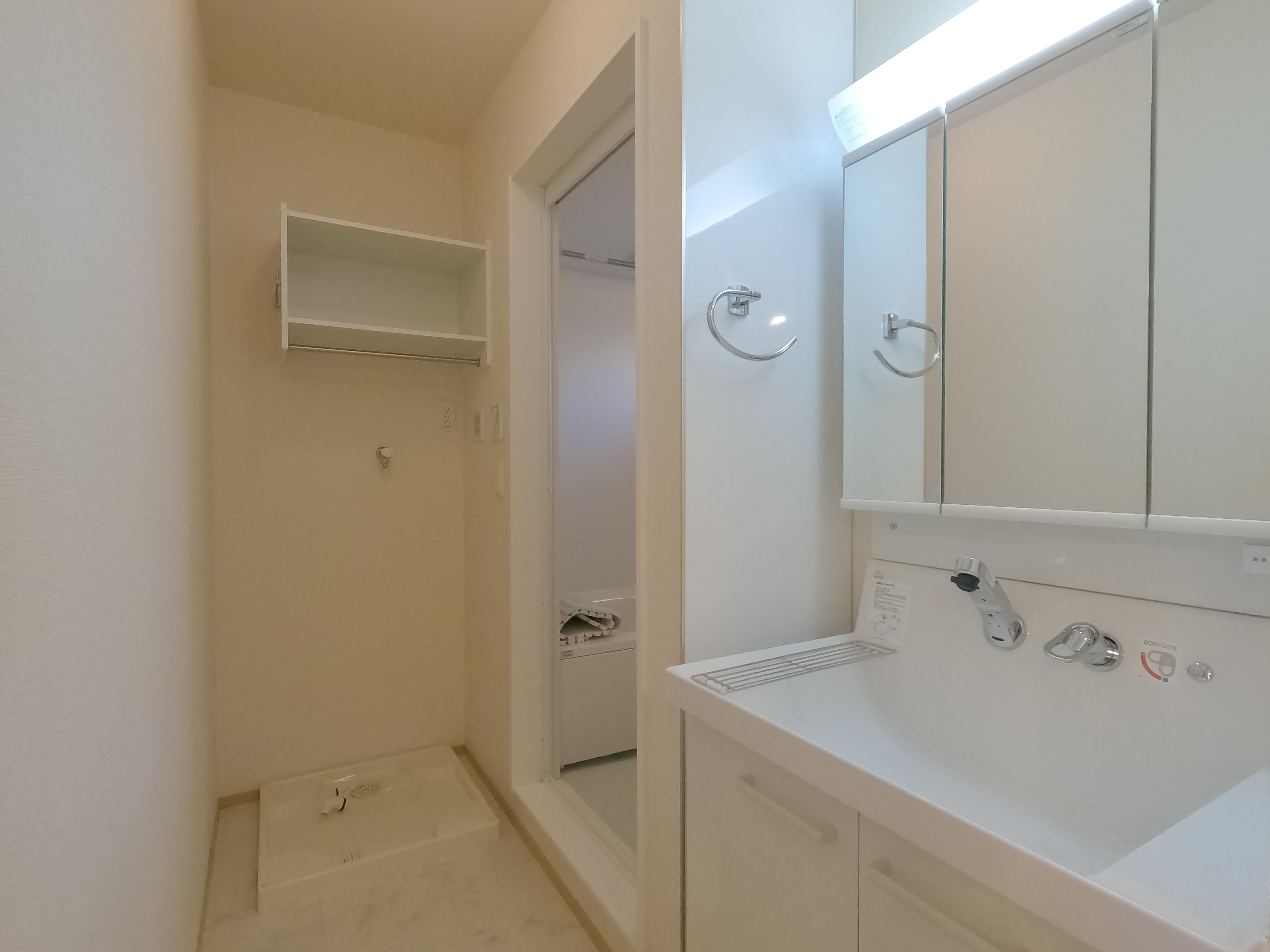 ★市役所・中心街まで徒歩圏内★3階建★都市ガス★インターネット無料★エクセルステージB