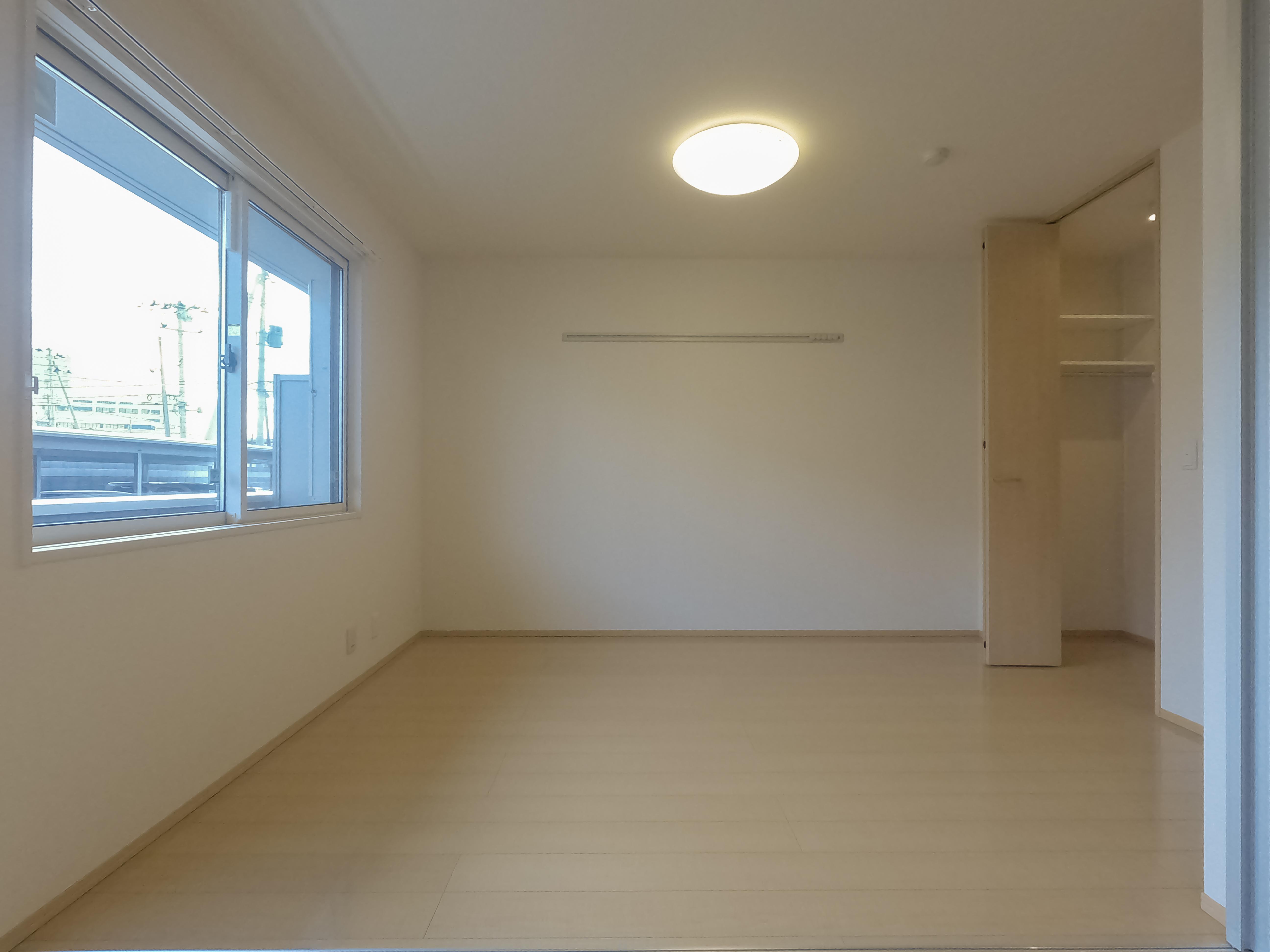 ★市役所・中心街まで徒歩圏内★3階建★都市ガス★インターネット無料★エクセルステージB