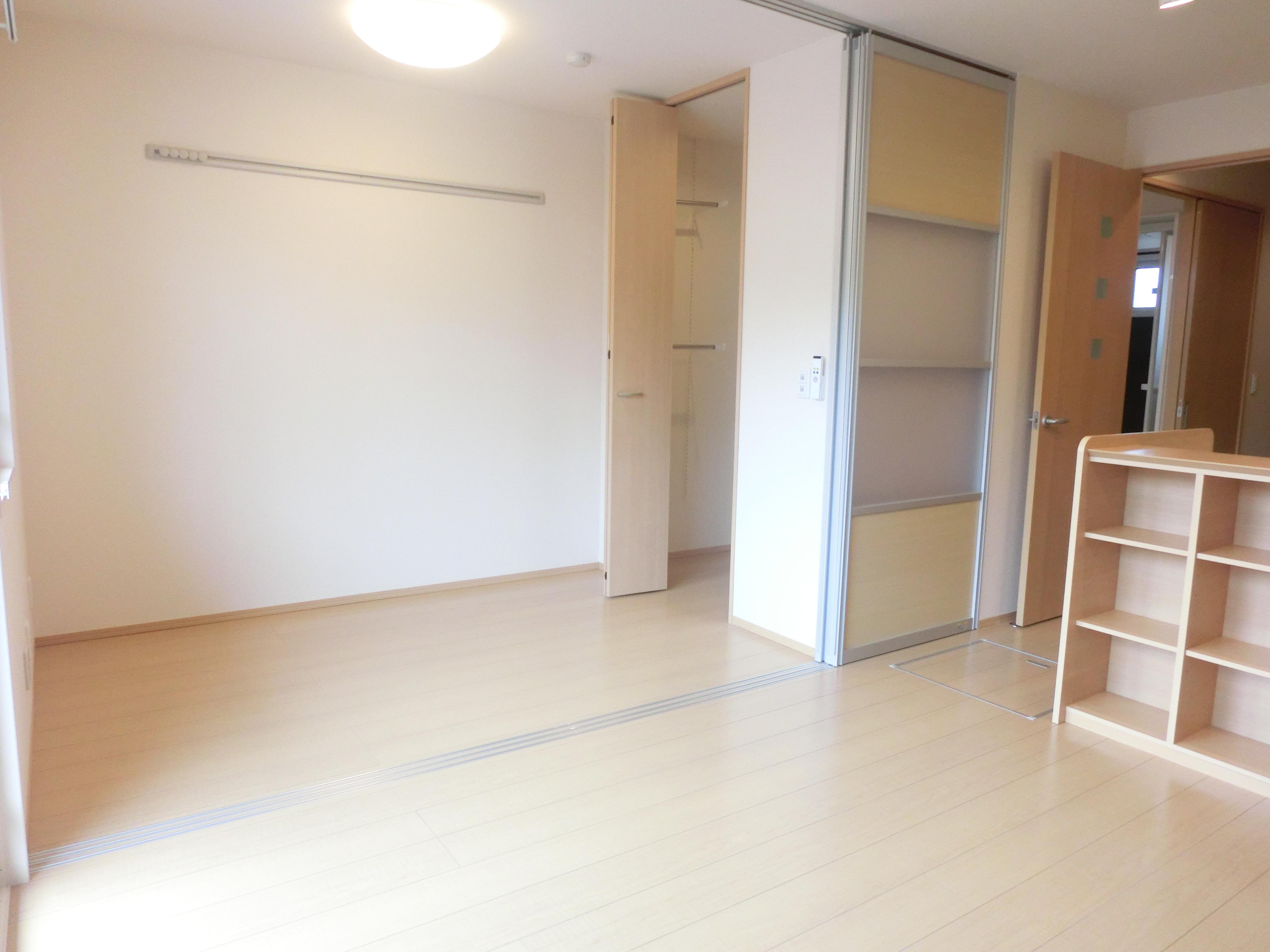 ★市役所・中心街まで徒歩圏内★3階建★都市ガス★インターネット無料★エクセルステージB