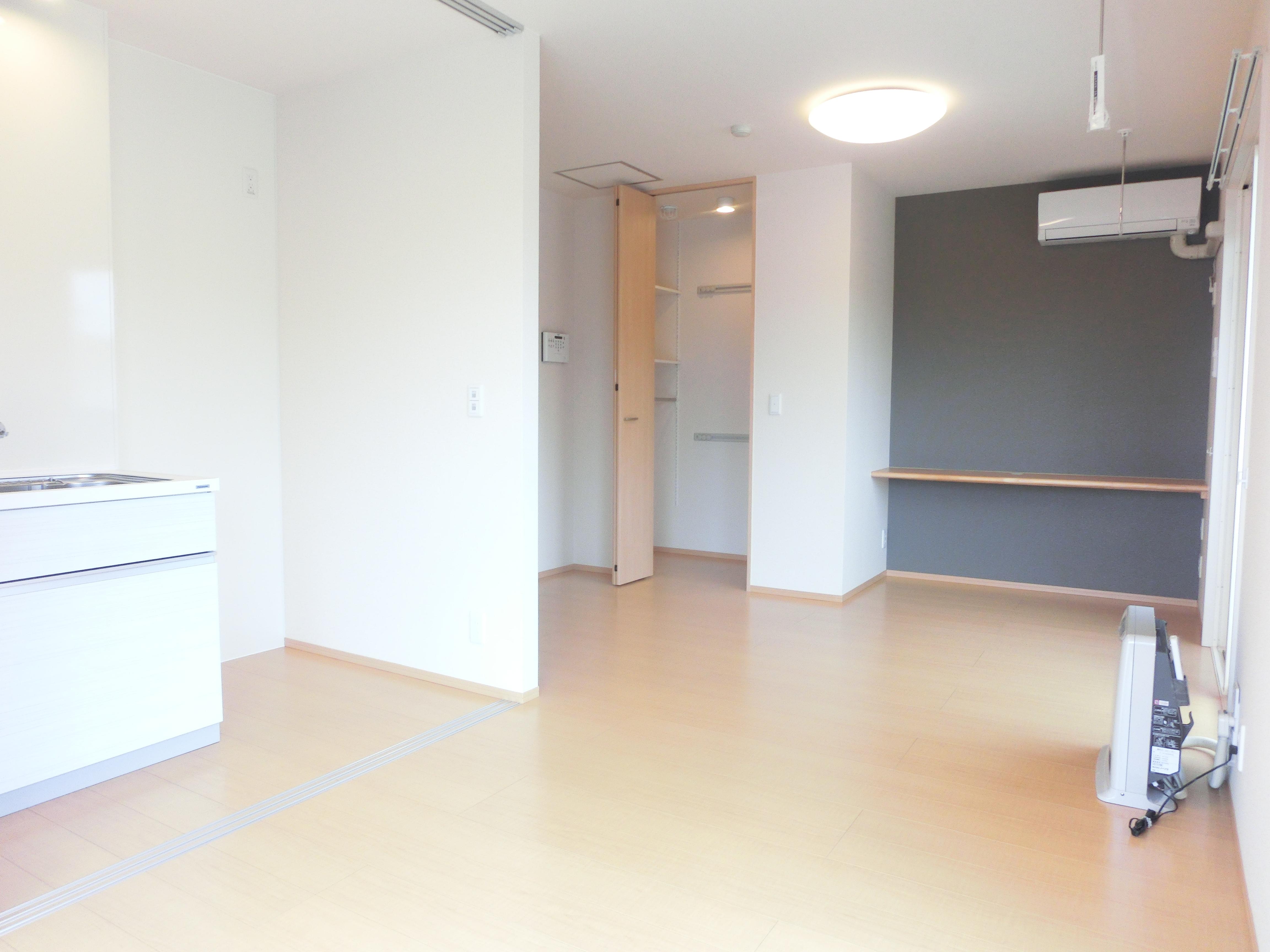 ★市役所・中心街まで徒歩圏内★3階建★都市ガス★インターネット無料★エクセルステージB