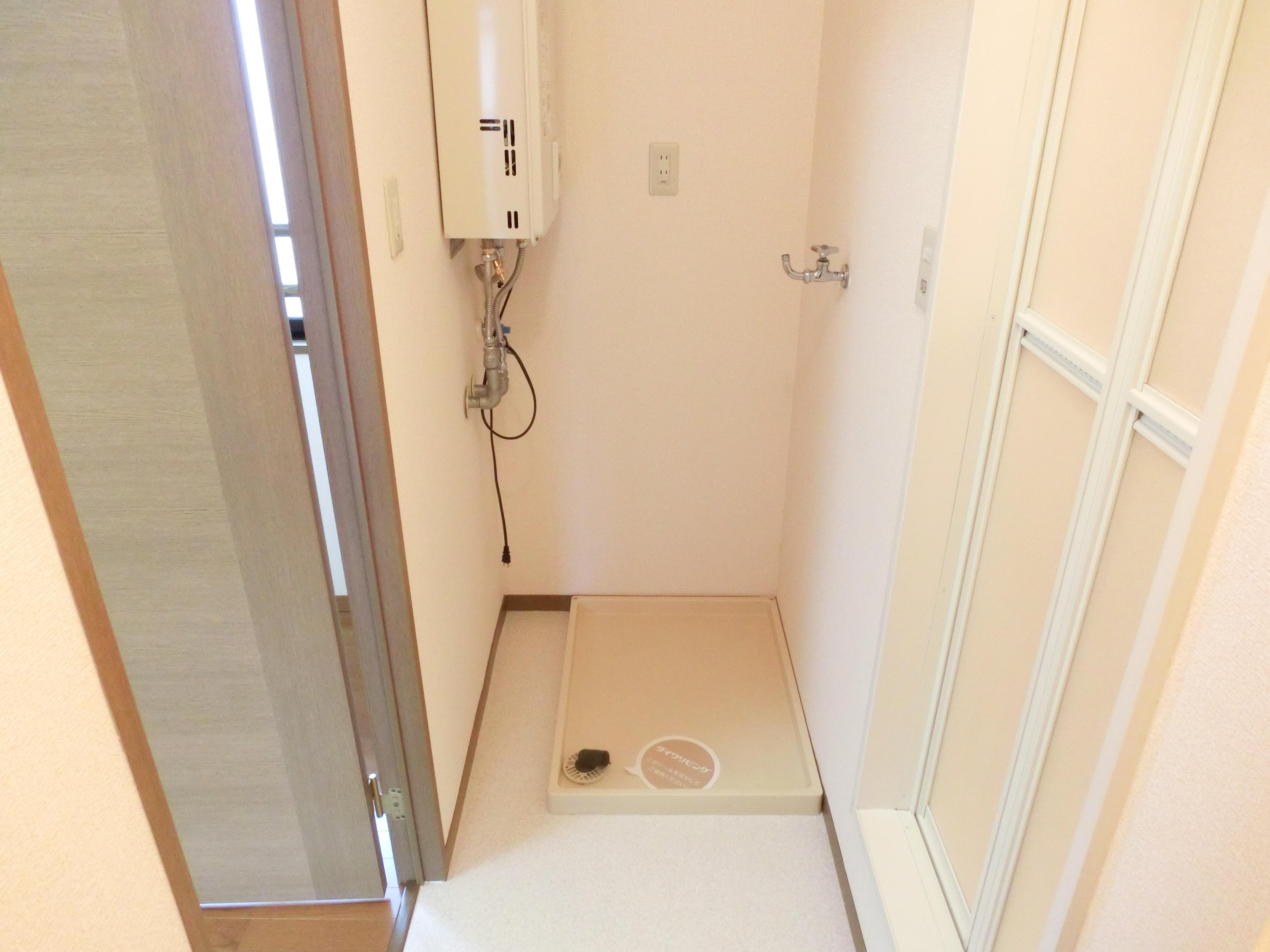 ★D-room★インターネットWi-Fi無料★セジュール類家
