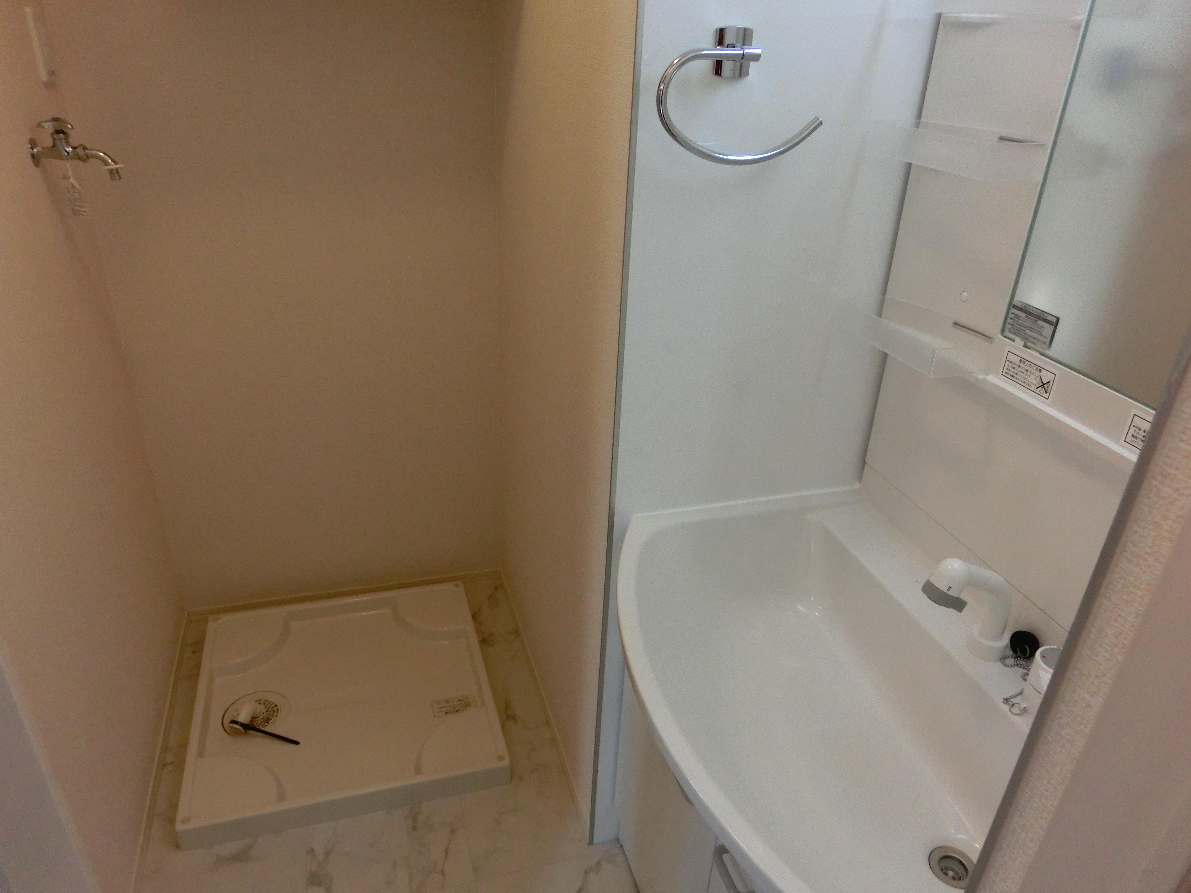 ★D-room★ペット可(小型犬)★インターネット無料★フルール類家