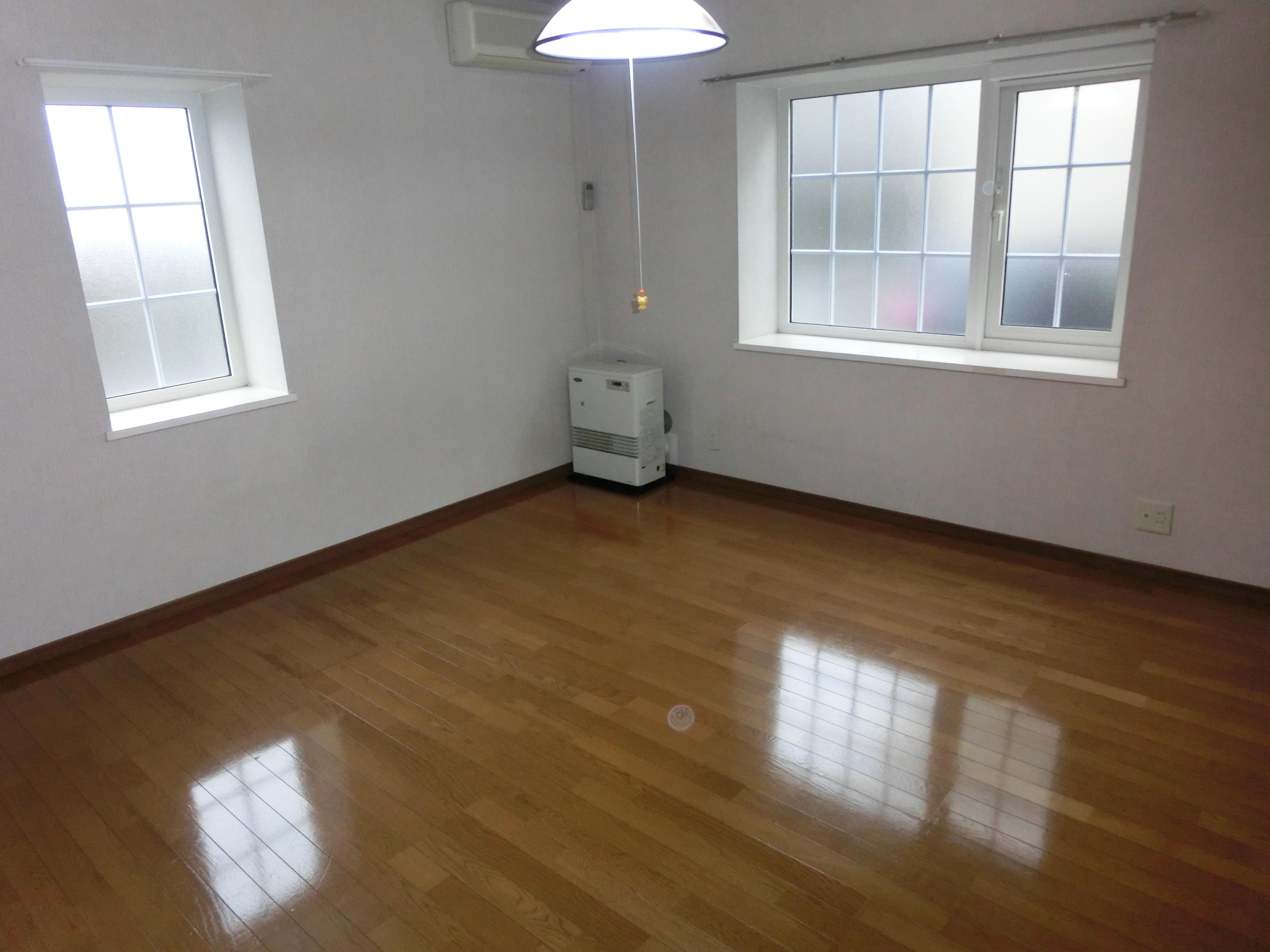 イーグルハイツE