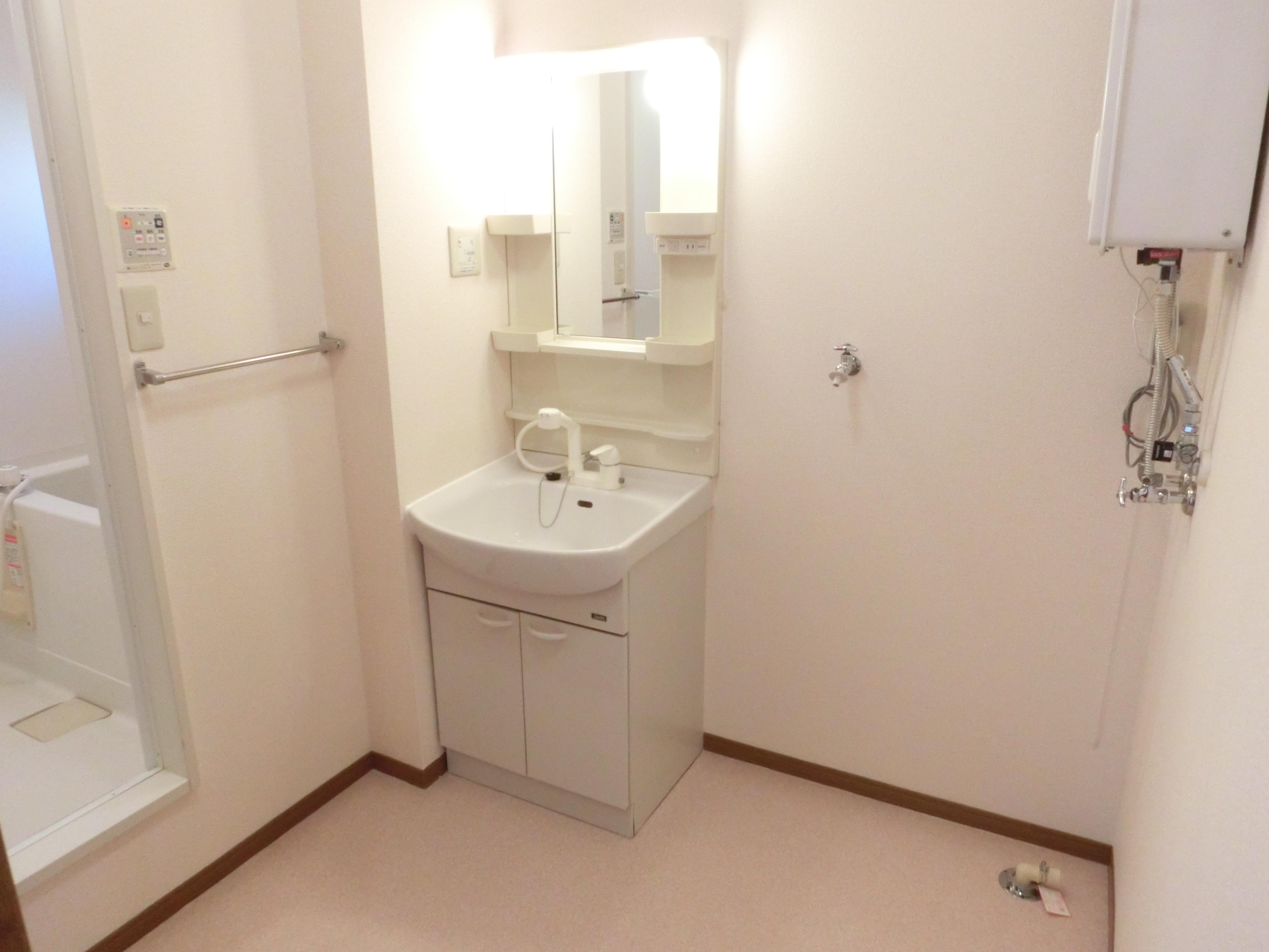 ★D-room★インターネットWi-Fi無料★VERY HOUSE