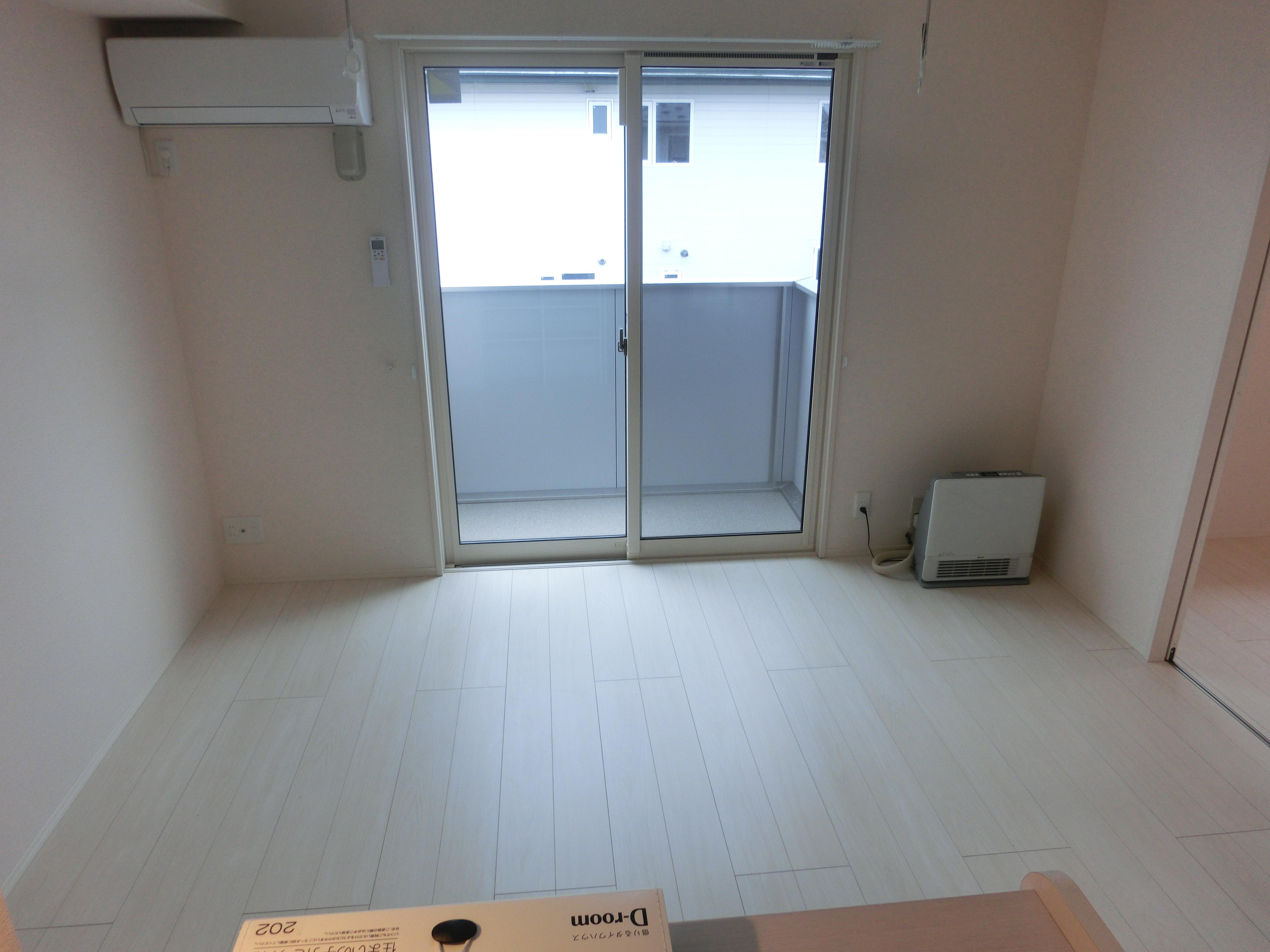 ★D-room★インターネット無料★レジデンス根城