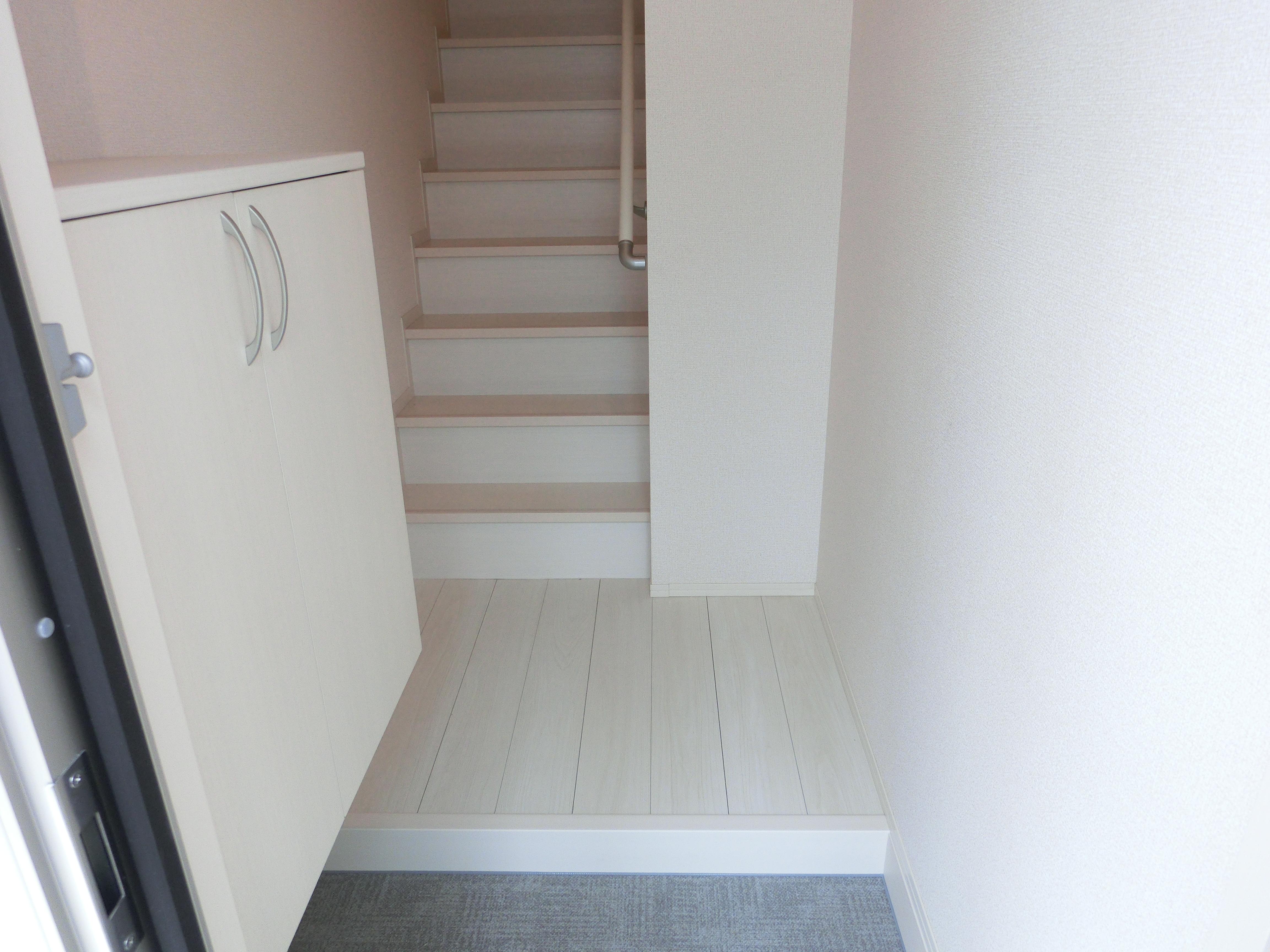 ★D-room★インターネット無料★レジデンス根城