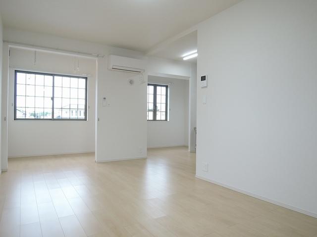 ★大東建託★ポライトリーローズ三沢