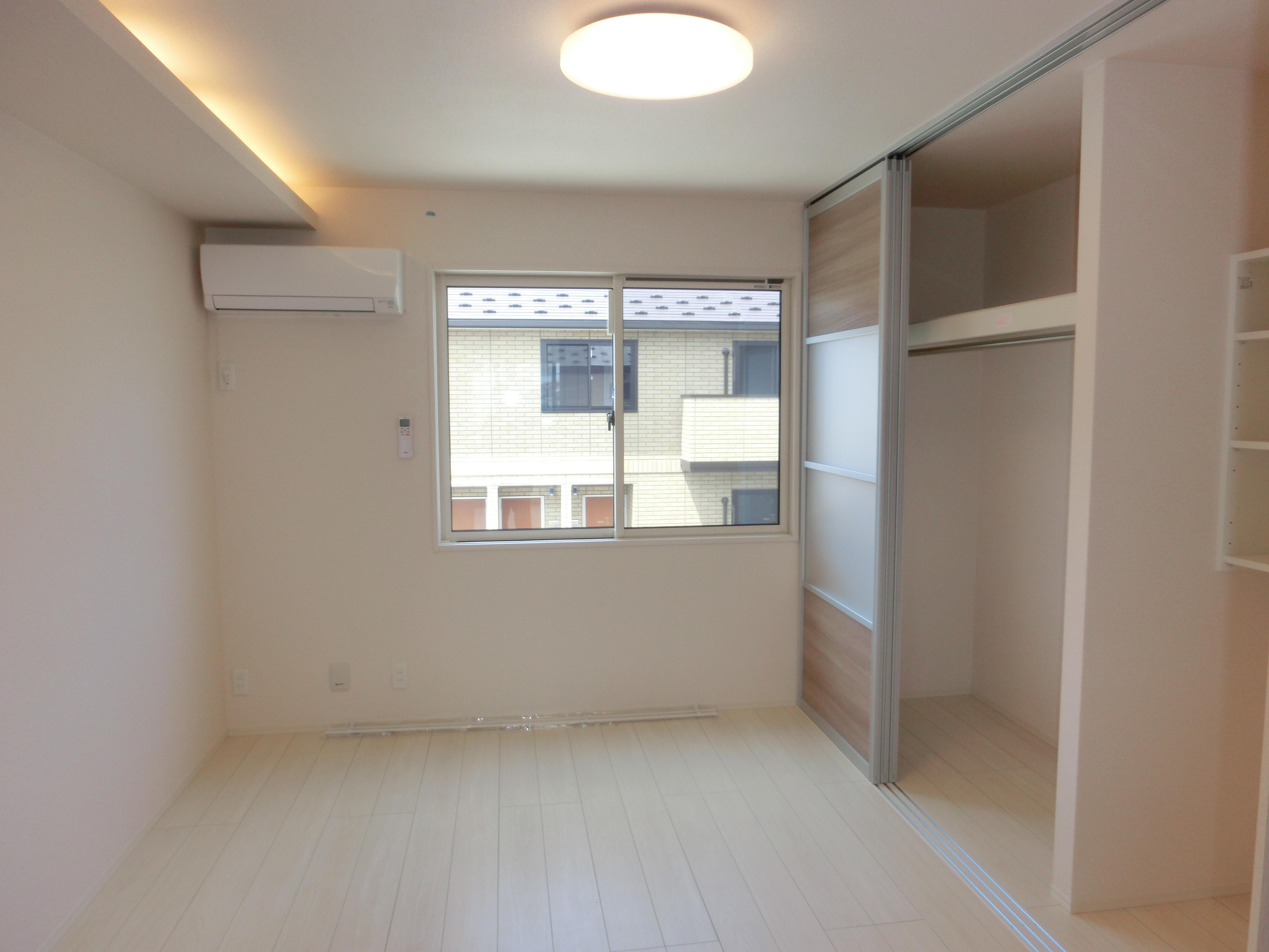 ★D-room★インターネット無料★フォレスタ類家A