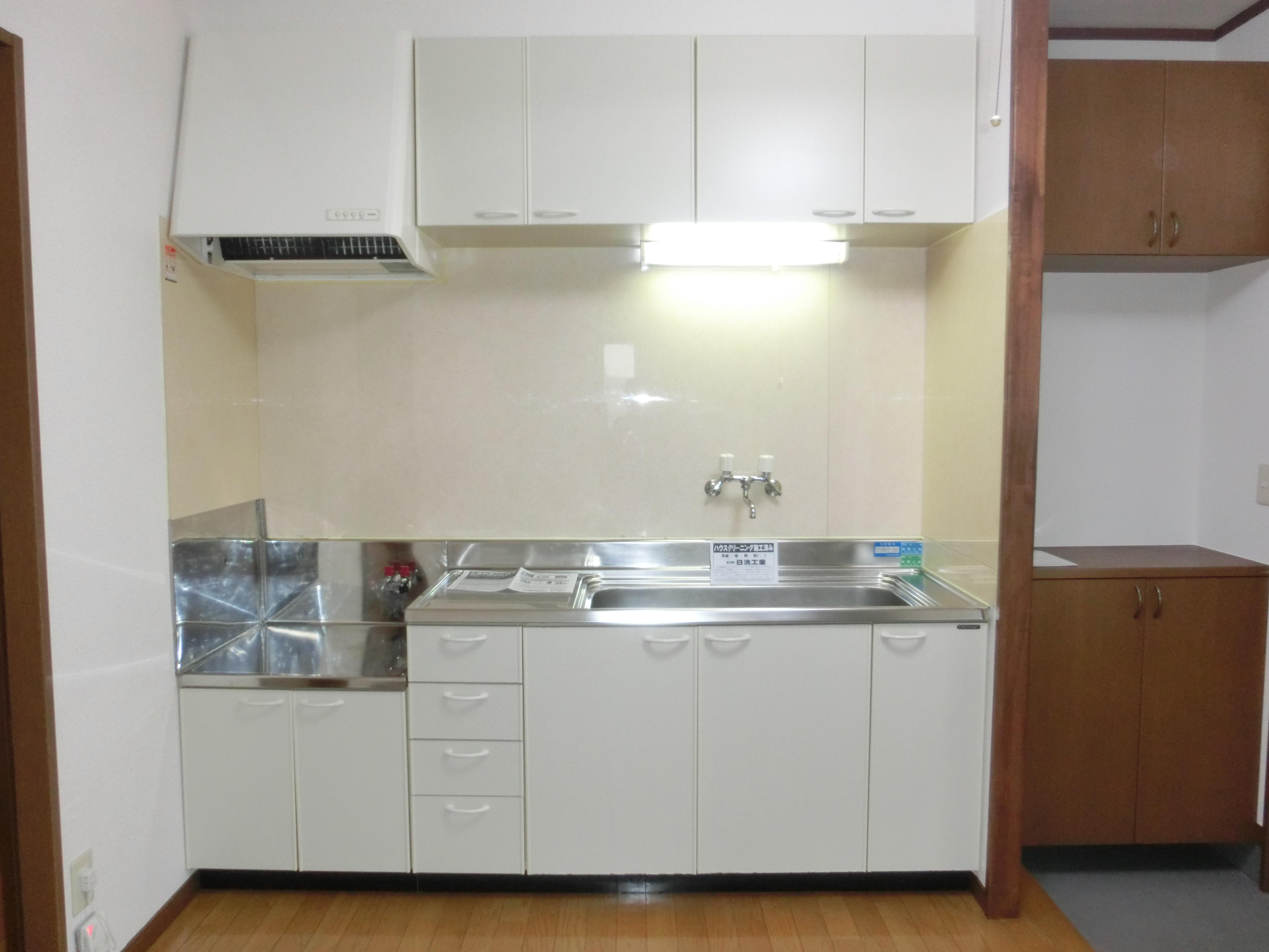 ☆広めの2DK。買い物便利で快適です☆コーポみなみ