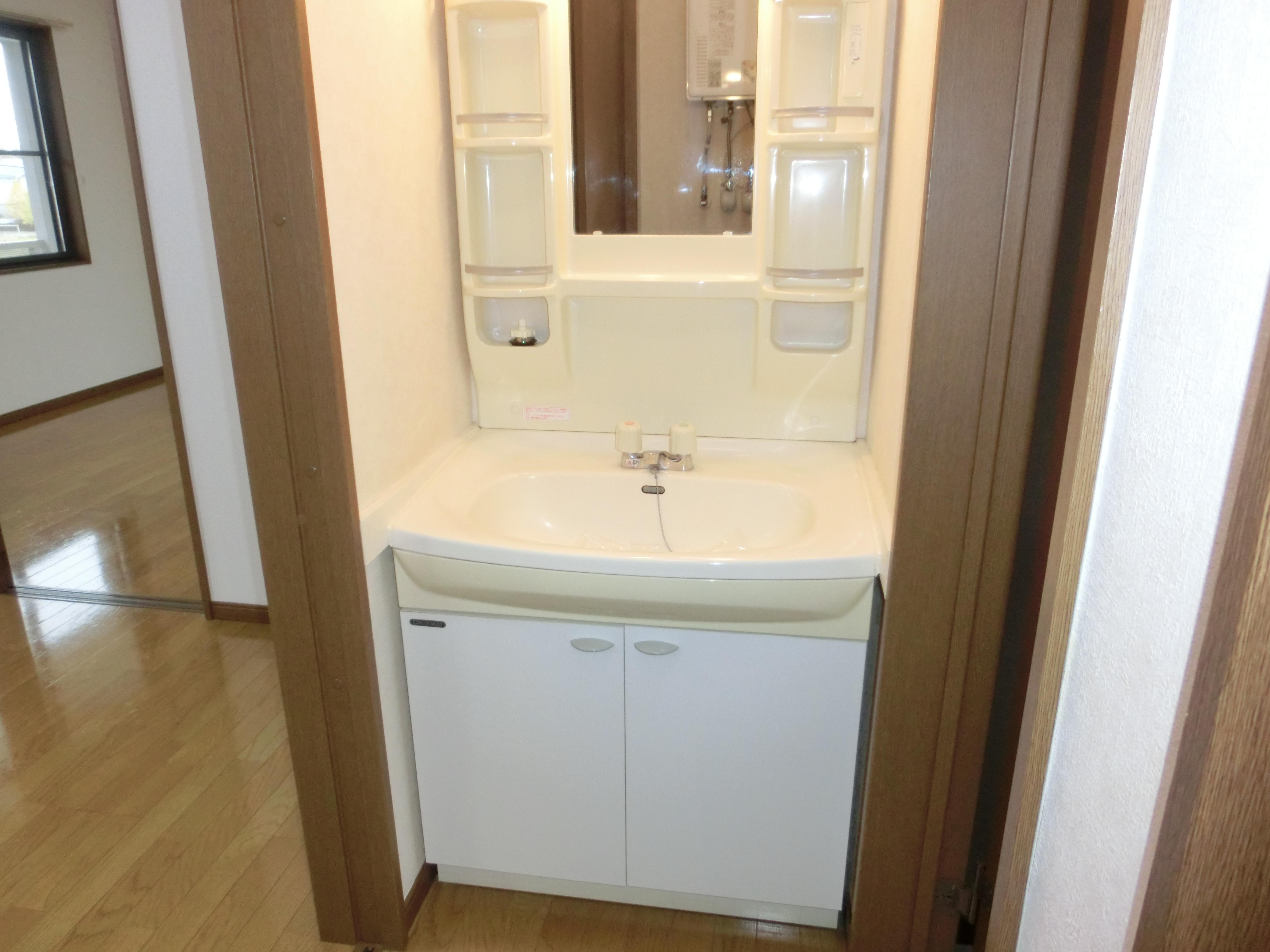 ☆広めの2DK。買い物便利で快適です☆コーポみなみ