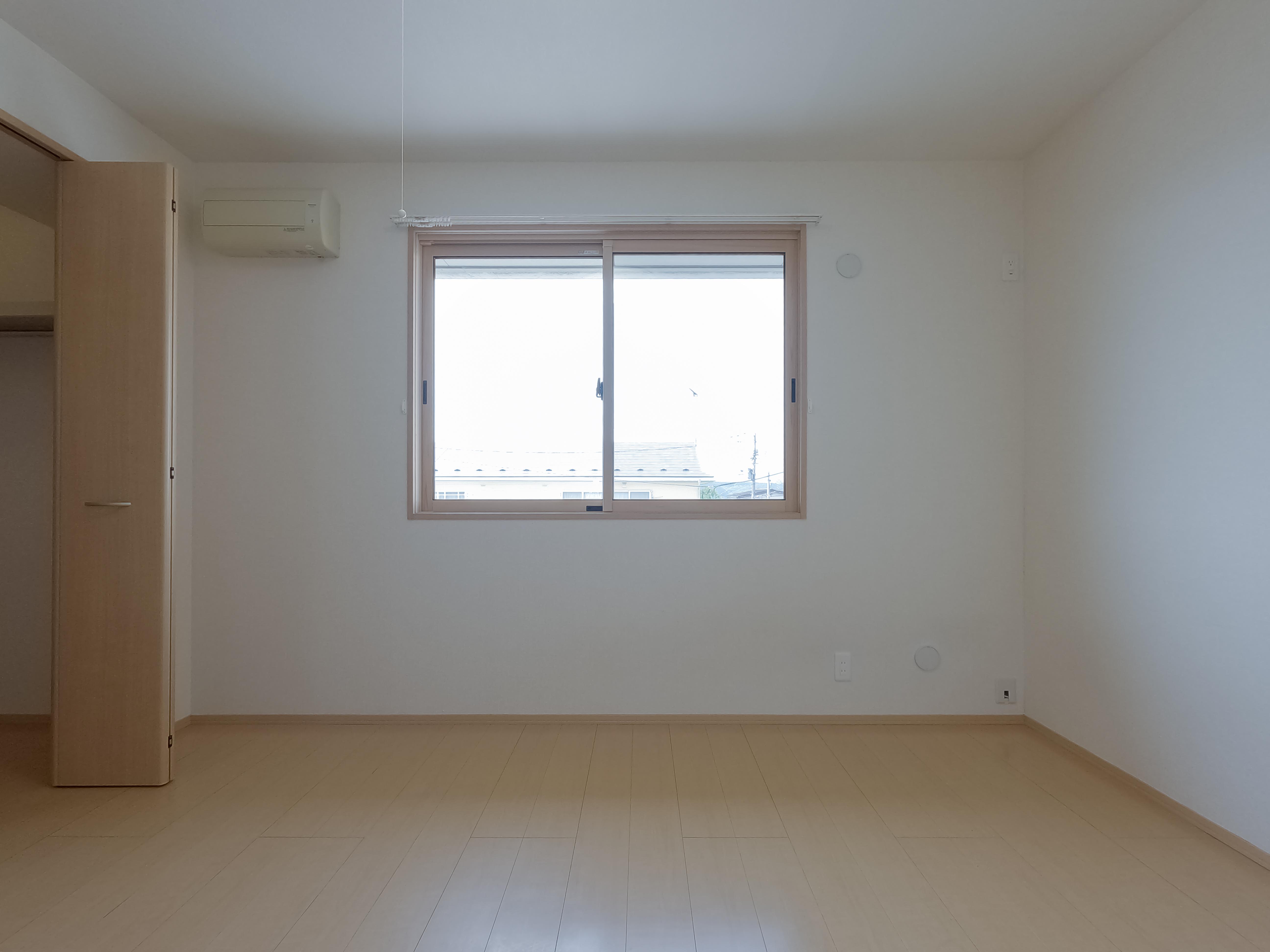 ★D-room★ペット可(小型犬のみ)★インターネットWi-Fi無料★ソレアードコートKARUNI