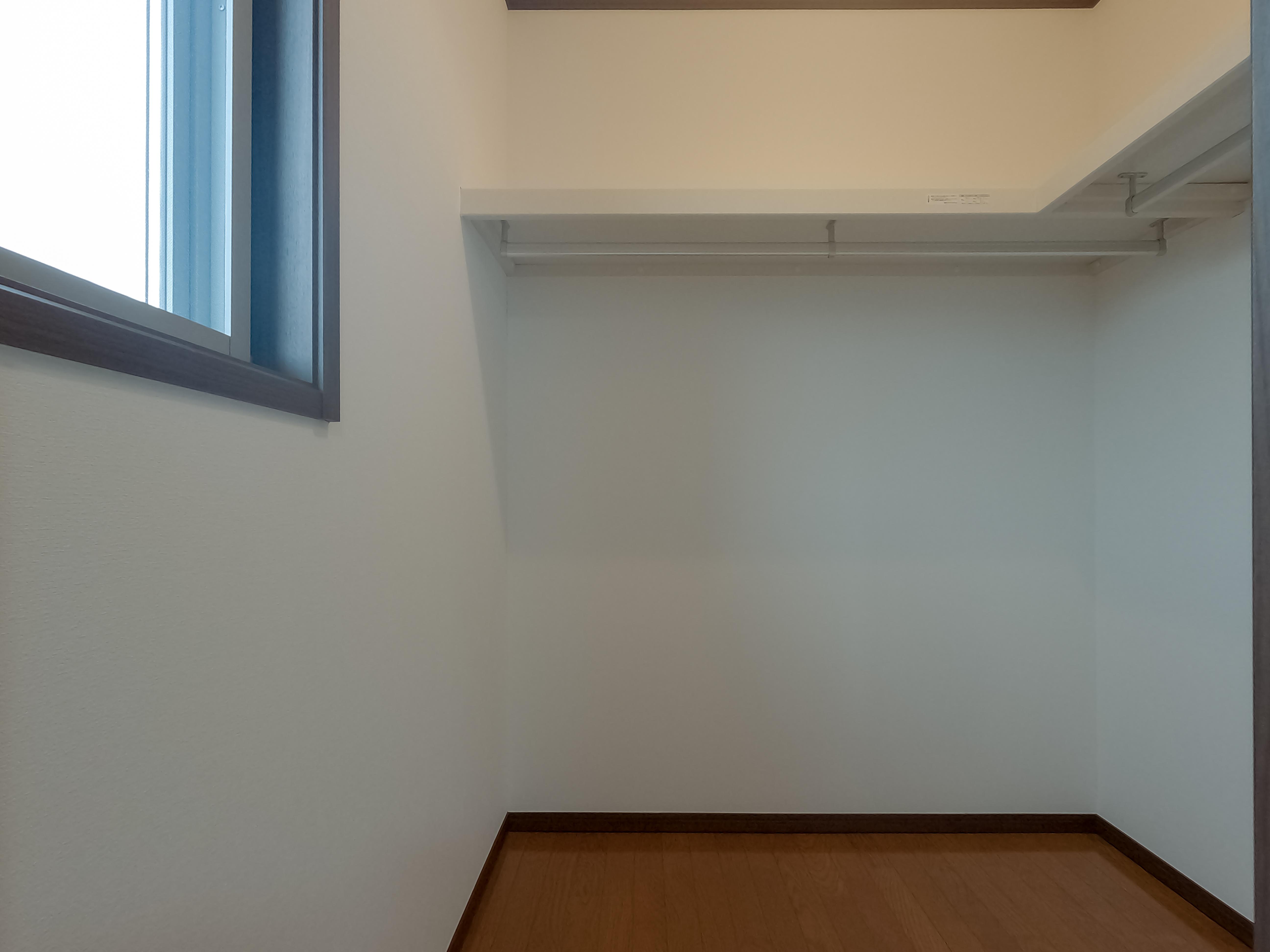 ★日本住宅★ガレージ付★インターネット無料★コーポ20T