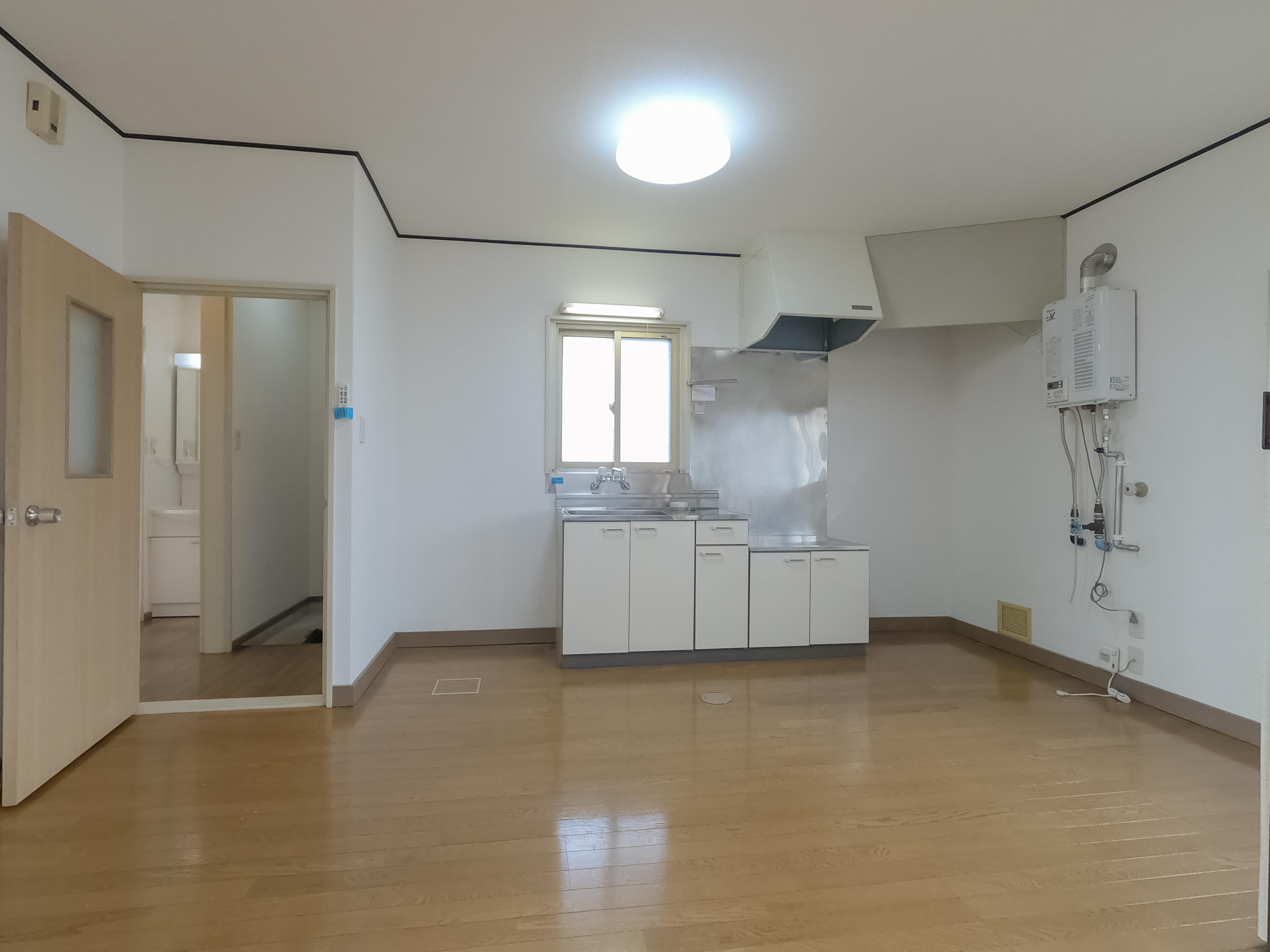 ★D-room★インターネットWi-Fi無料★グリーンクサカベ