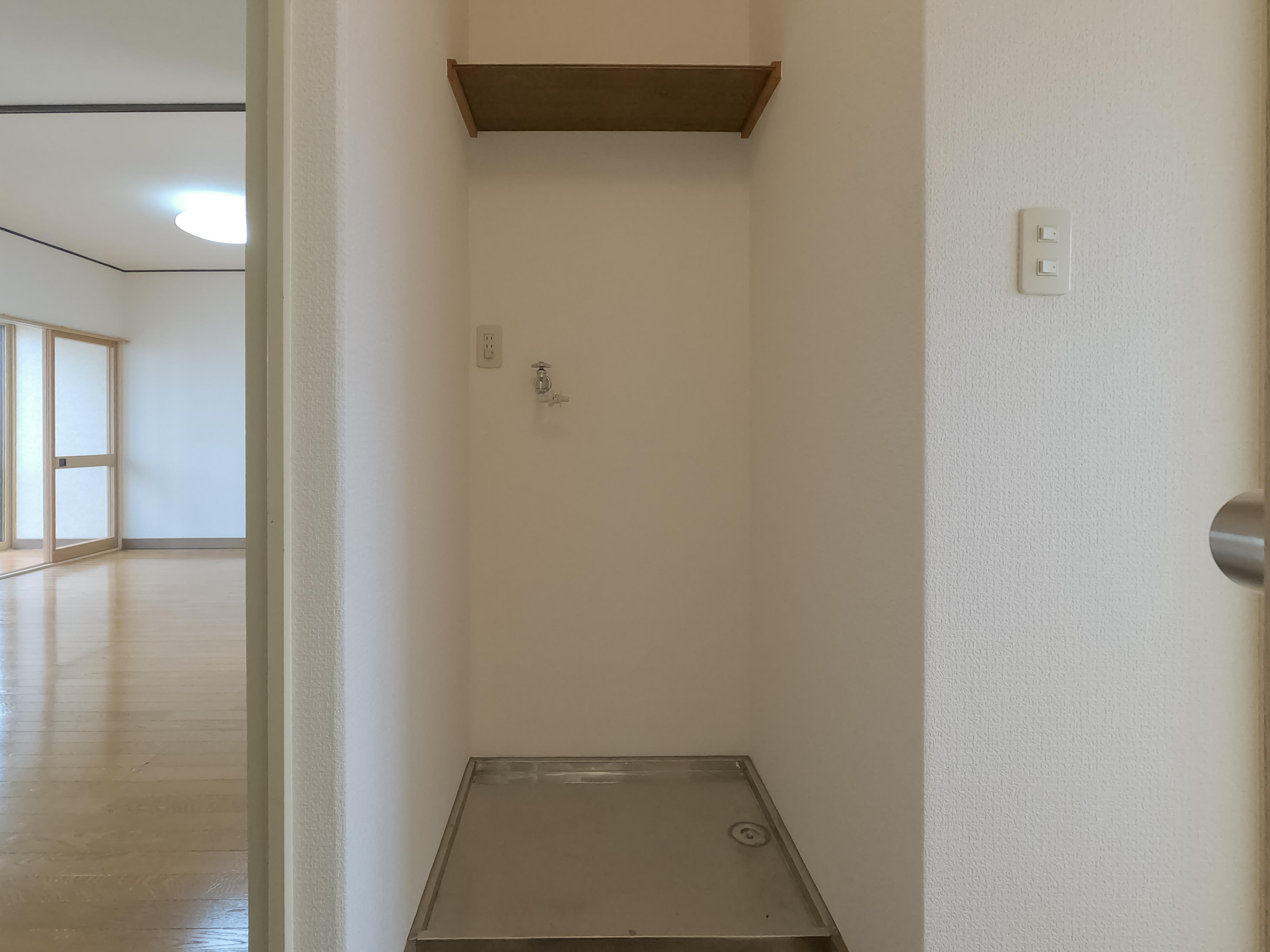 ★D-room★インターネットWi-Fi無料★グリーンクサカベ