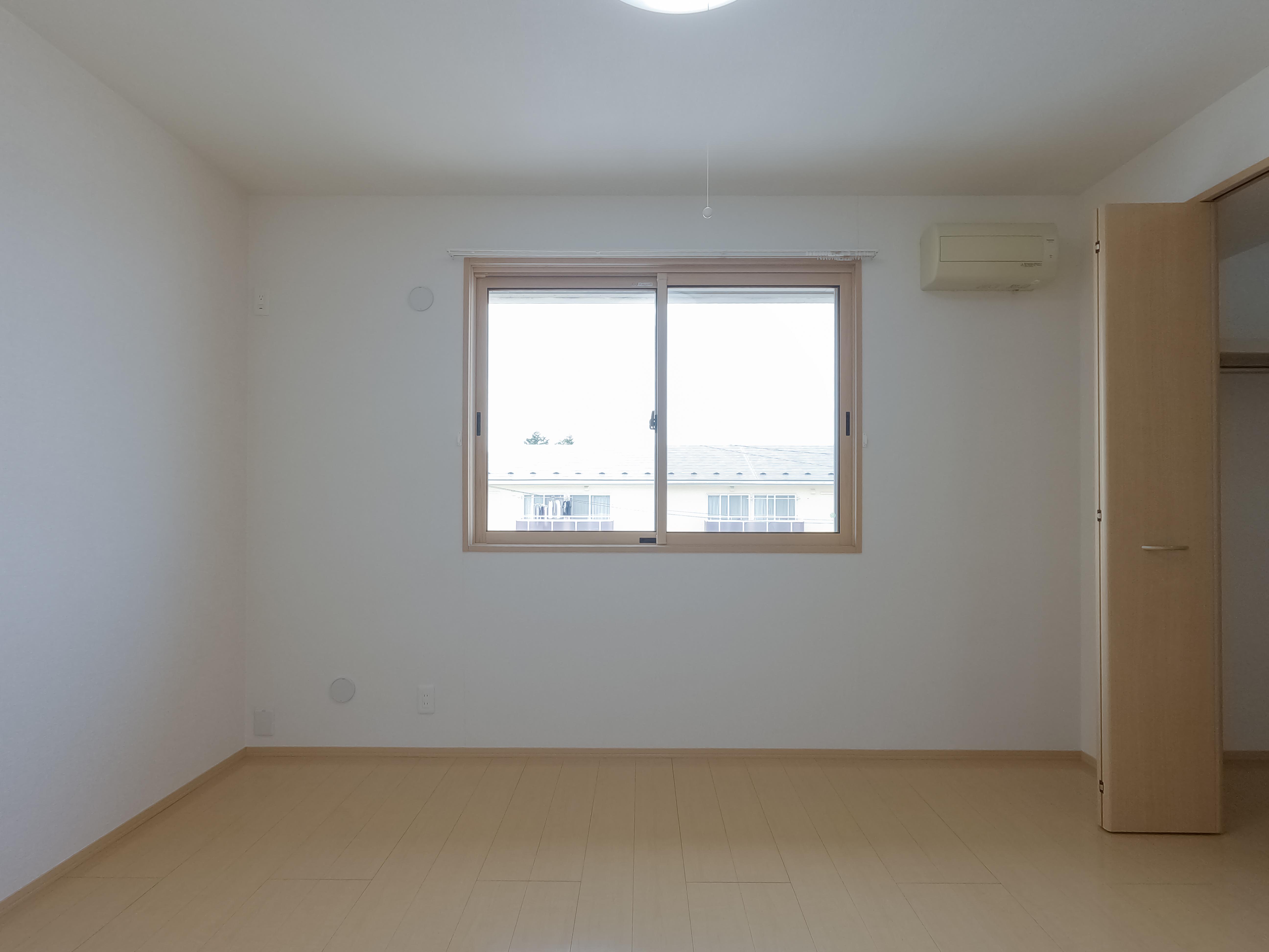 ★D-room★ペット可(小型犬のみ)★インターネットWi-Fi無料★ソレアードコートKARUNI