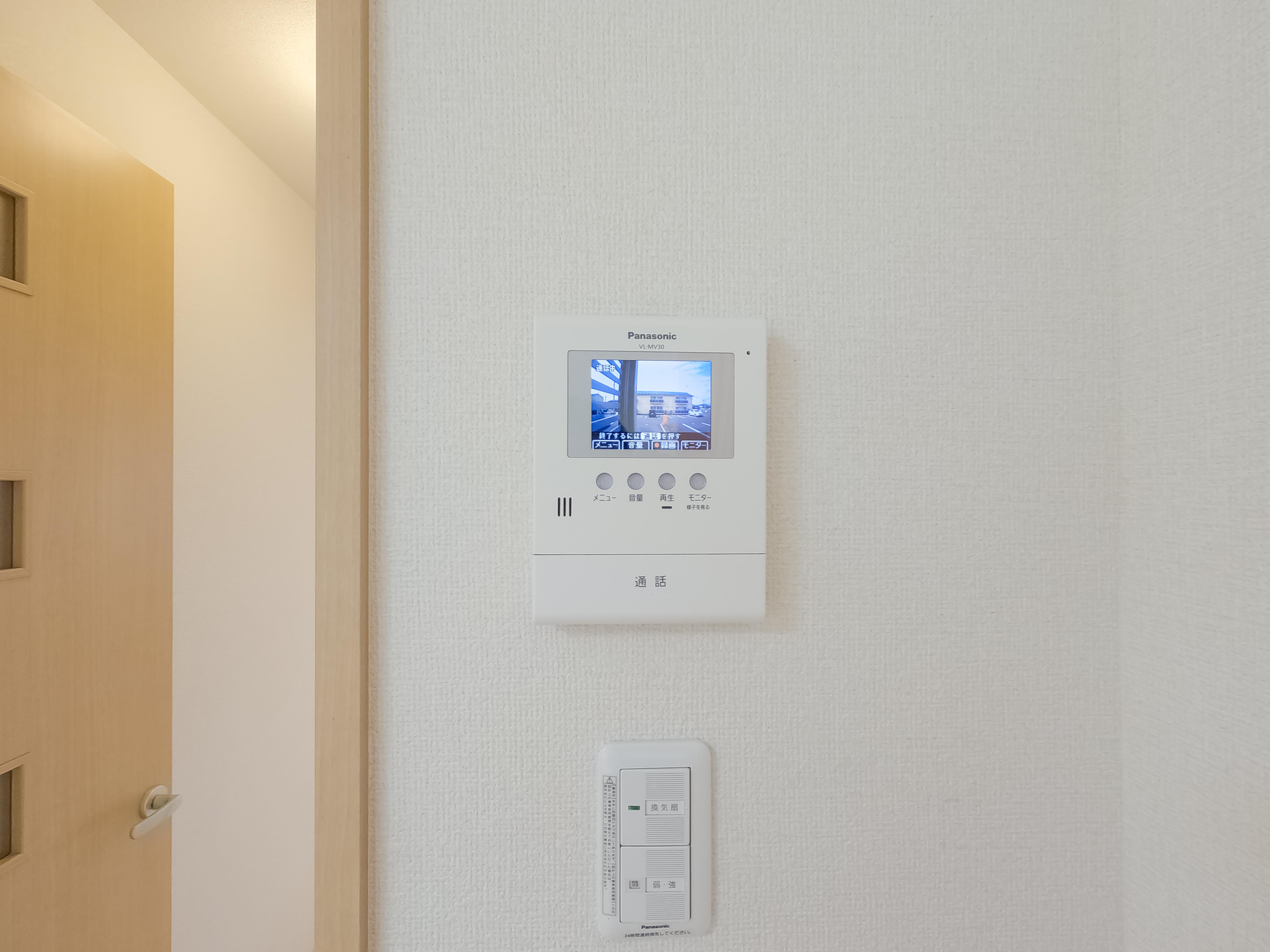 ★D-room★ペット可(小型犬のみ)★インターネットWi-Fi無料★ソレアードコートKARUNI