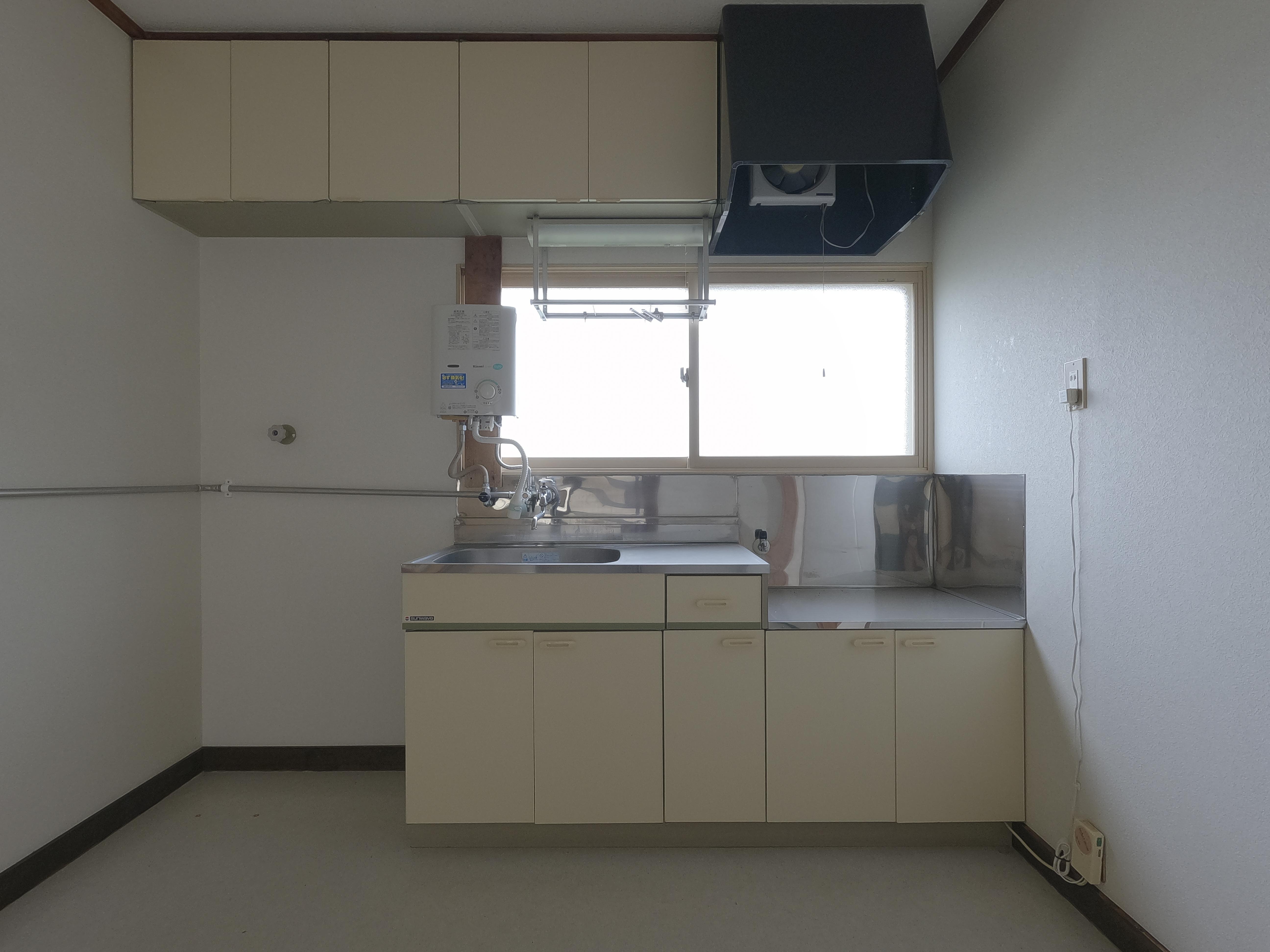 ウィスタリアB棟