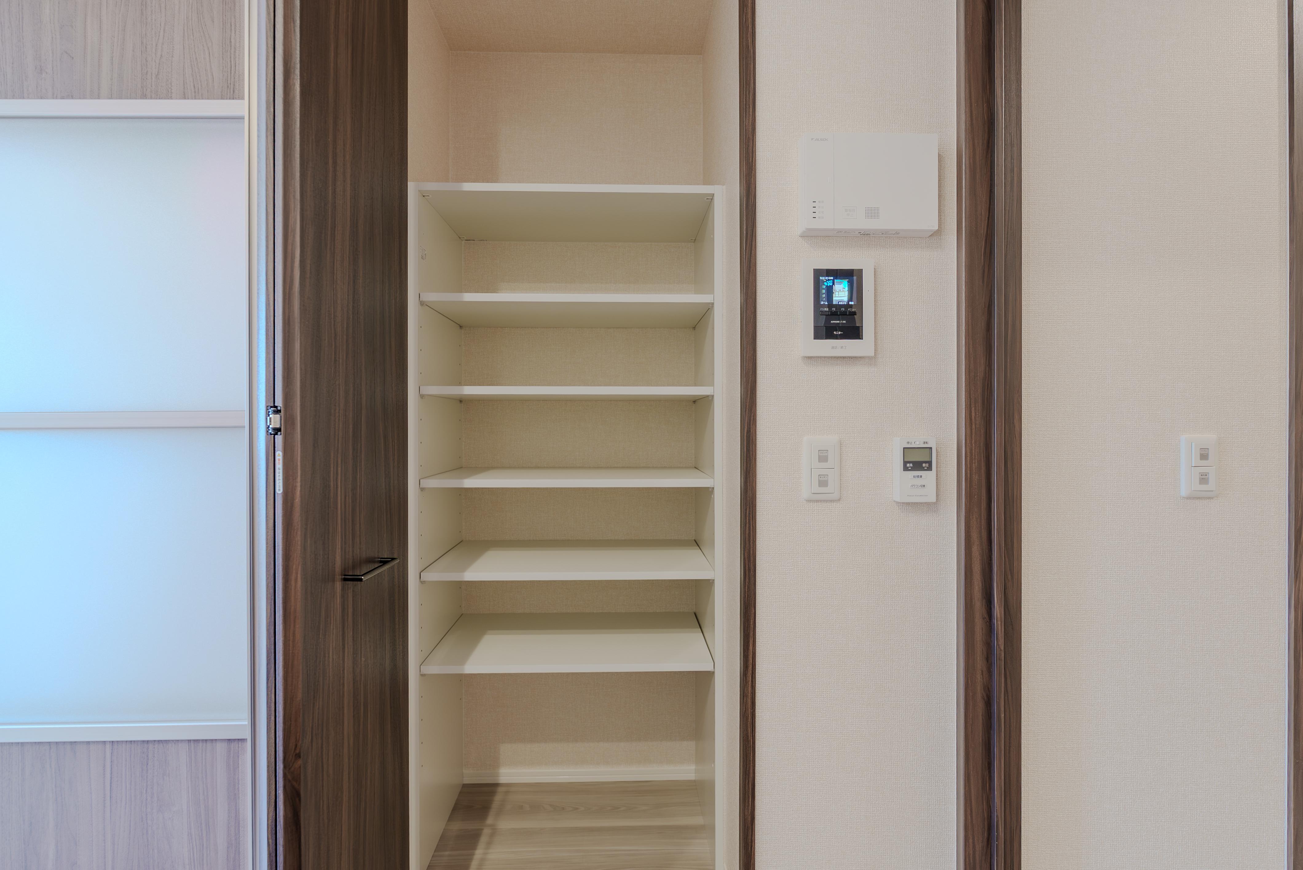 ★D-room★太陽光発電ZEH-M★インターネット無料★新築★レスア柏崎Ⅱ