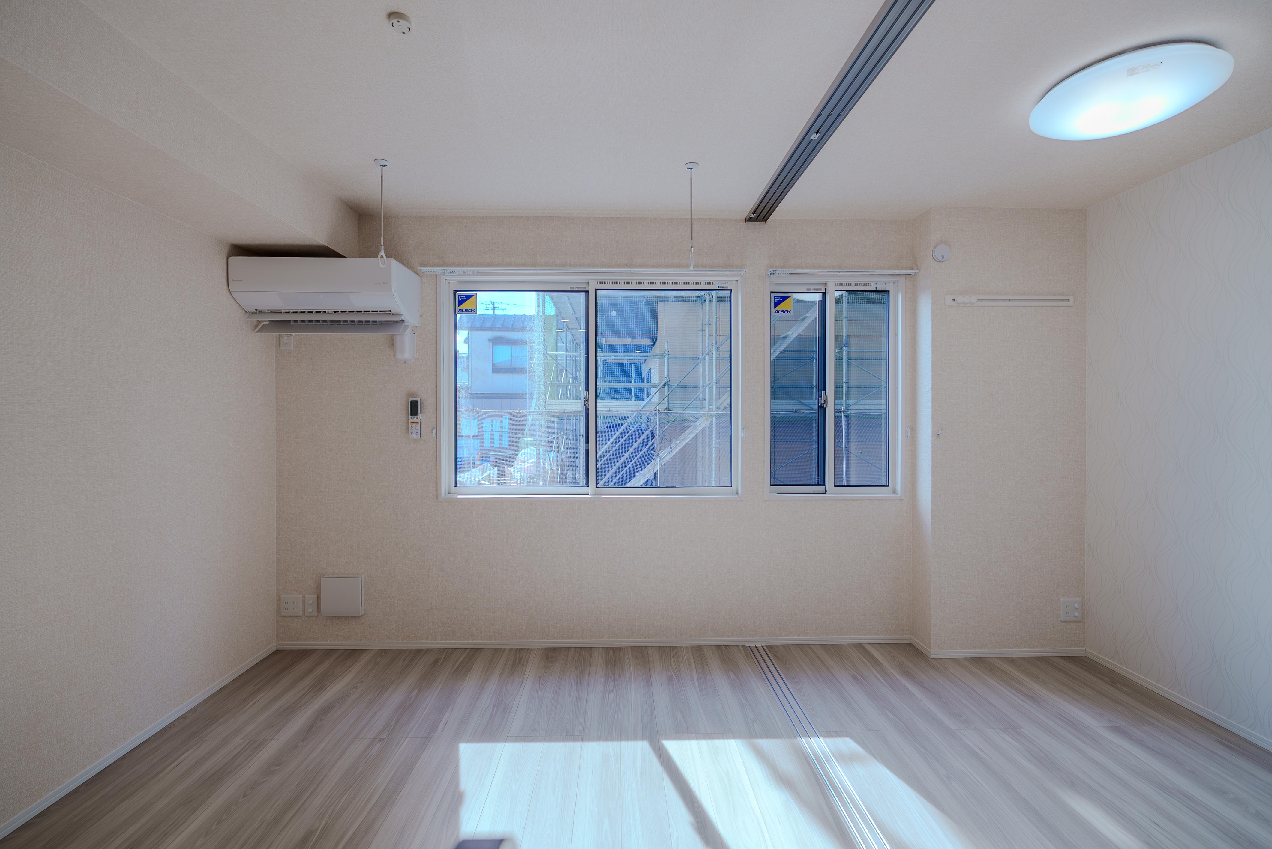 ★D-room★太陽光発電ZEH-M★インターネット無料★新築★レスア柏崎Ⅱ