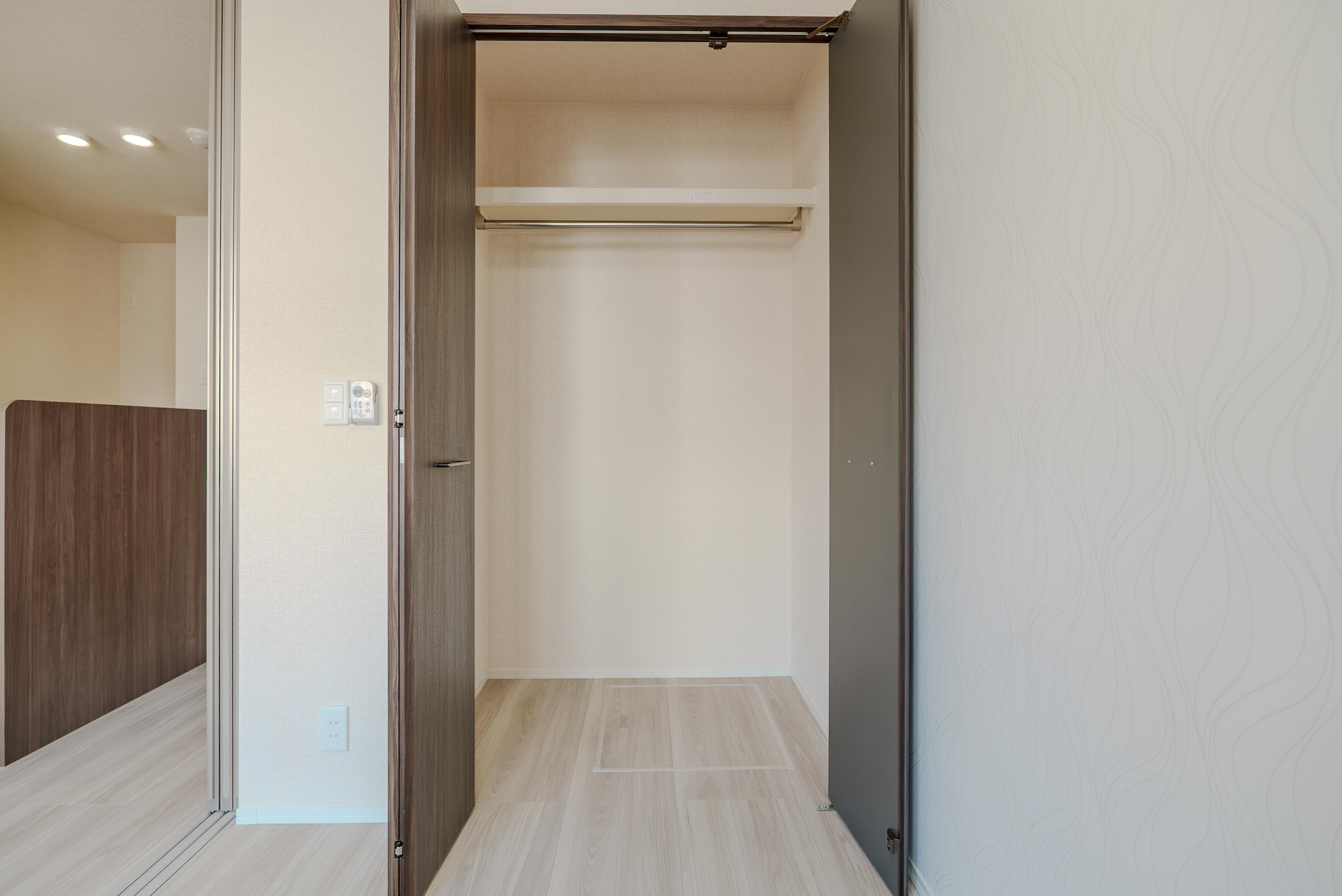 ★D-room★太陽光発電ZEH-M★インターネット無料★新築★レスア柏崎Ⅲ