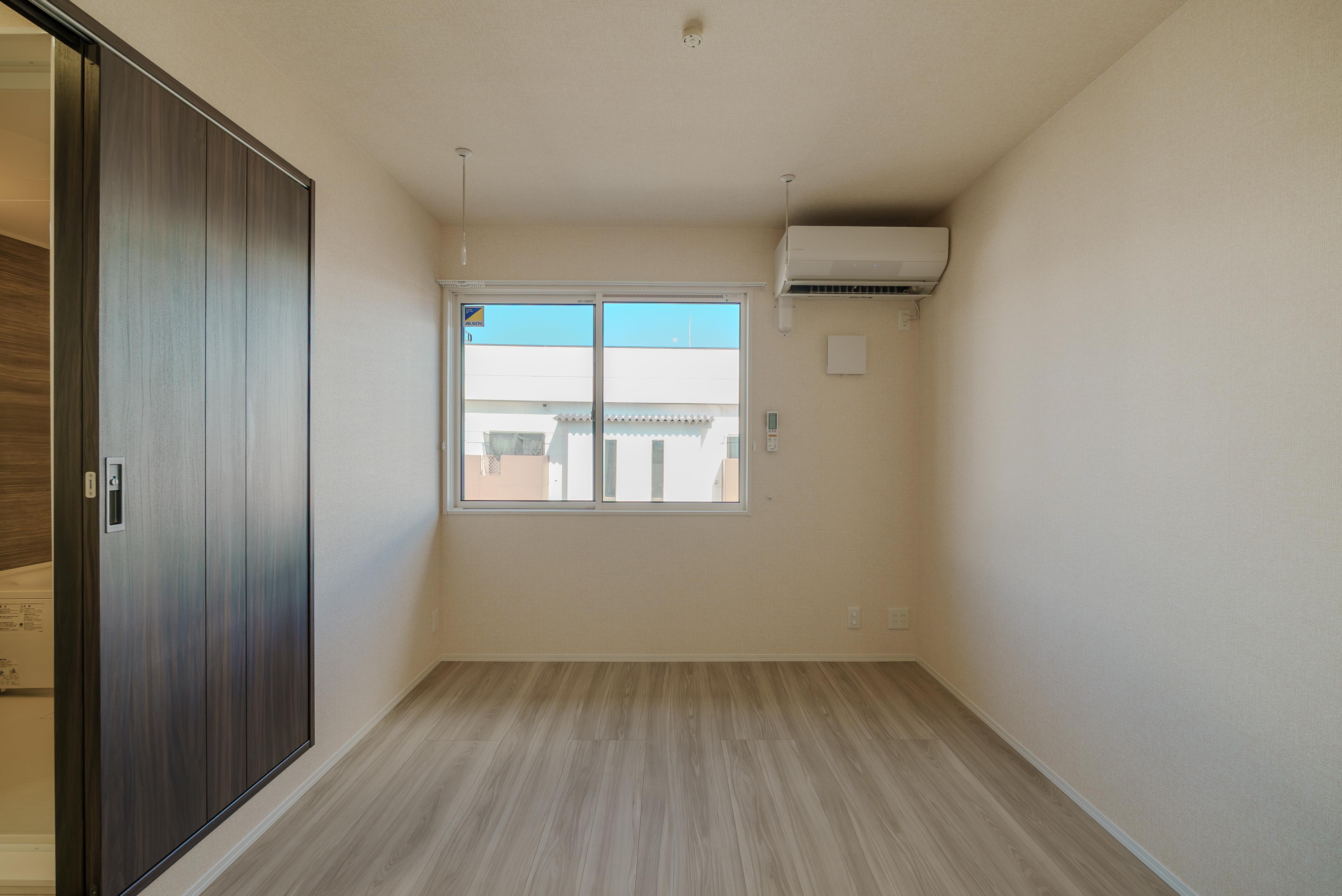 ★D-room★太陽光発電ZEH-M★インターネット無料★新築★レスア柏崎Ⅲ