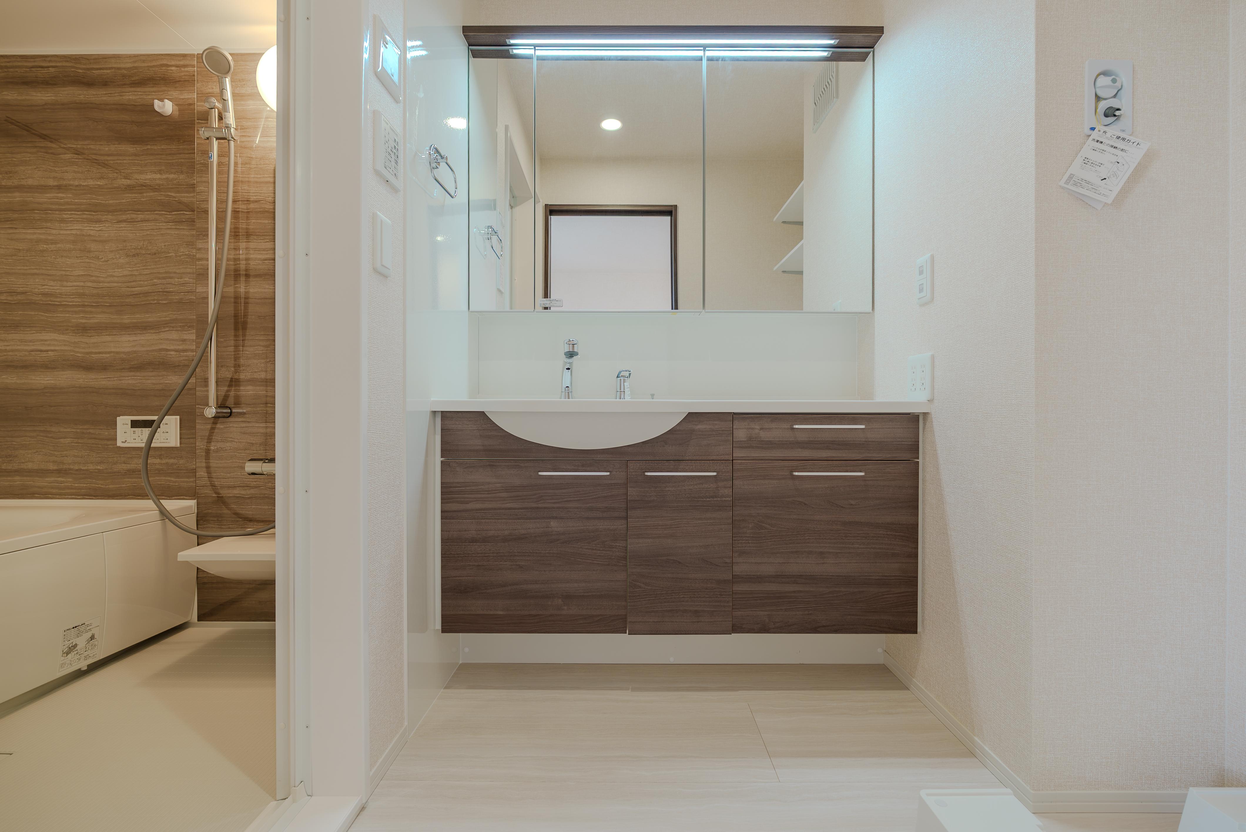 ★D-room★太陽光発電ZEH-M★インターネット無料★新築★レスア柏崎Ⅲ