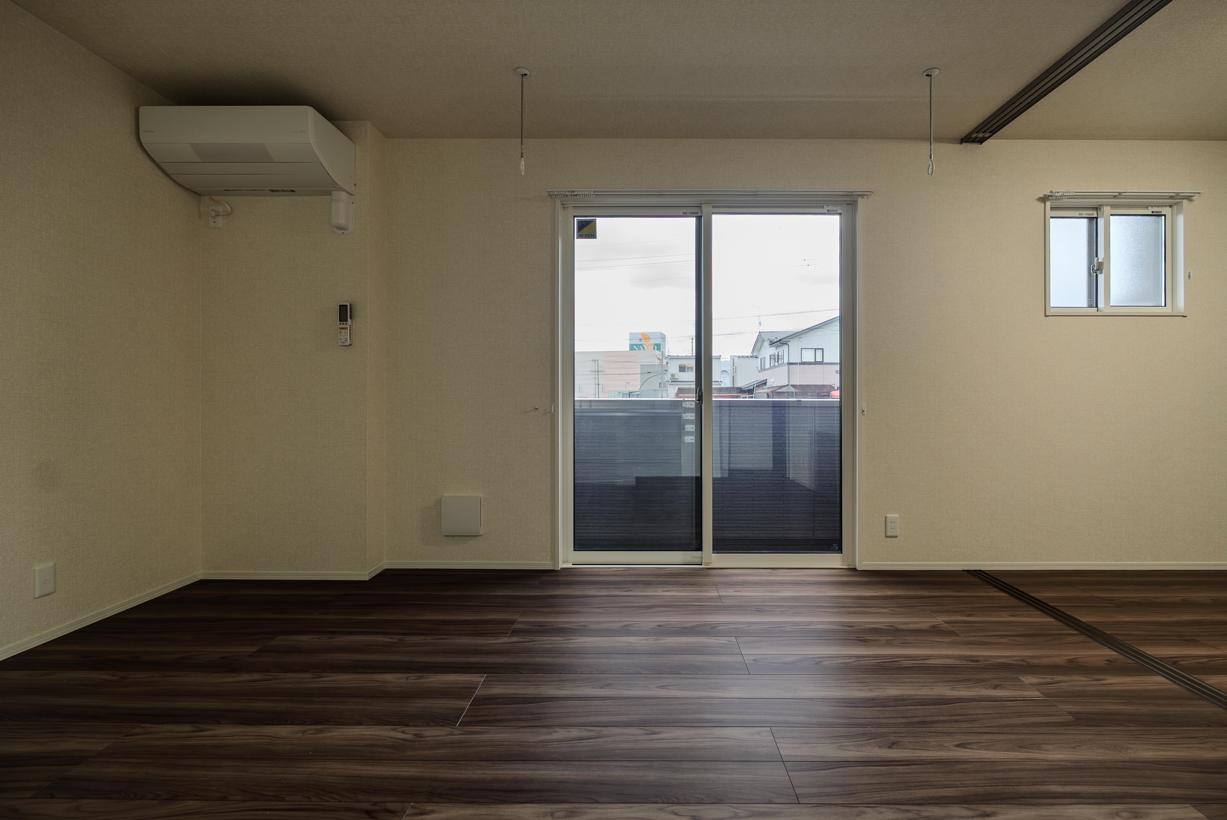 ★D-room★太陽光発電ZEH-M★インターネット無料★新築★レスア柏崎Ⅰ