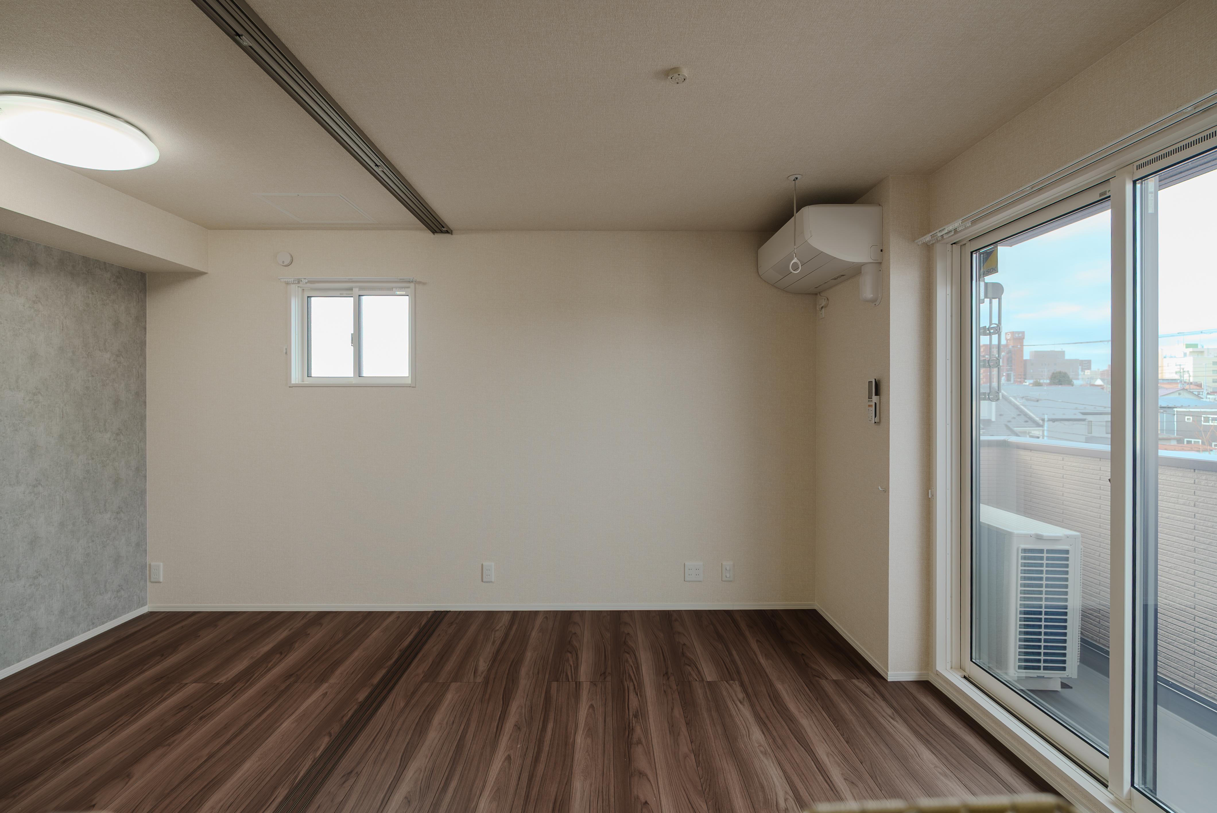 ★D-room★太陽光発電ZEH-M★インターネット無料★新築★レスア柏崎Ⅰ